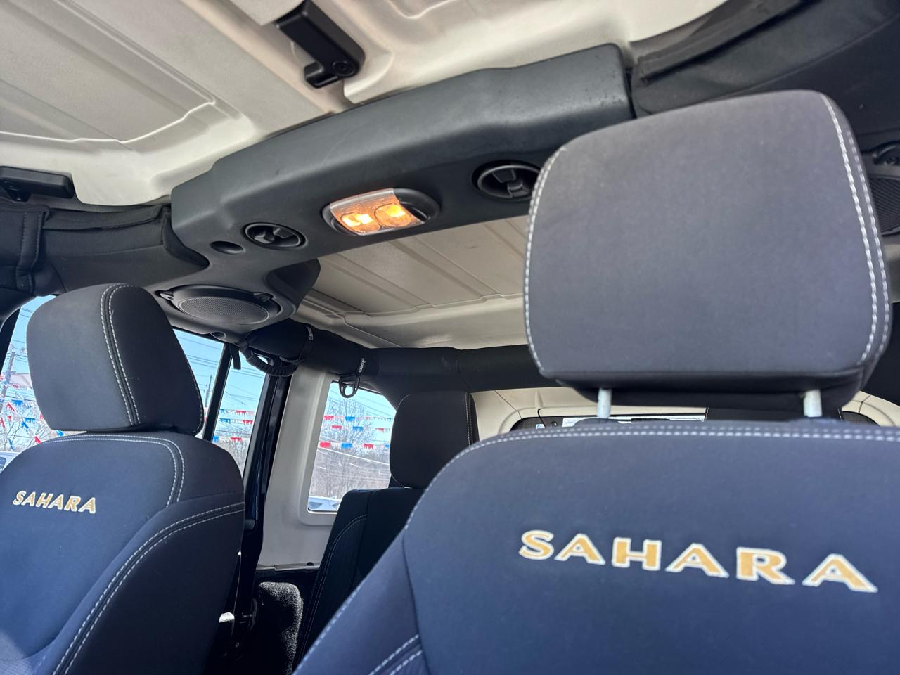 Jeep Wrangler Unlimited Sahara 4WD 2013