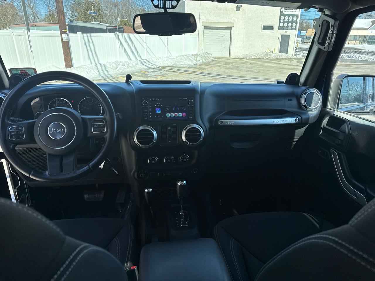 Jeep Wrangler Unlimited Sahara 4WD 2013