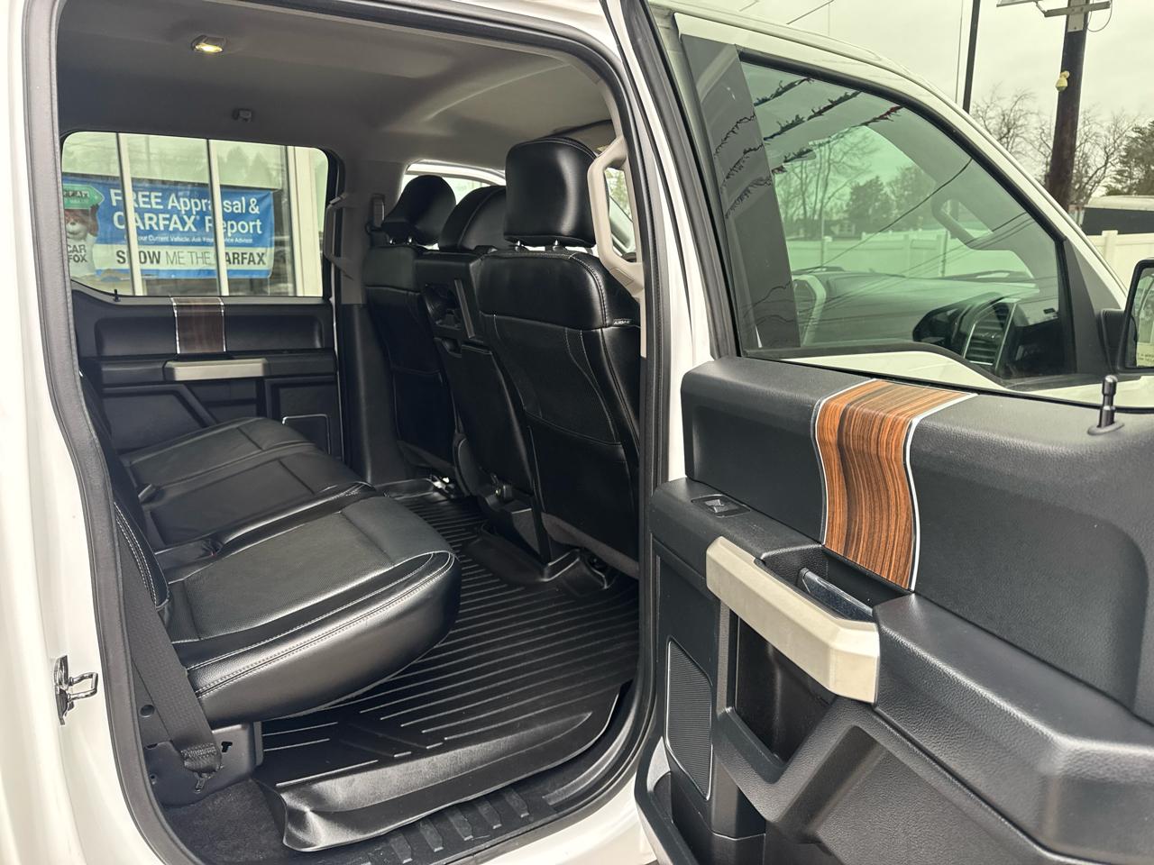 Ford F-150 4WD SuperCab 145" Lariat 2016