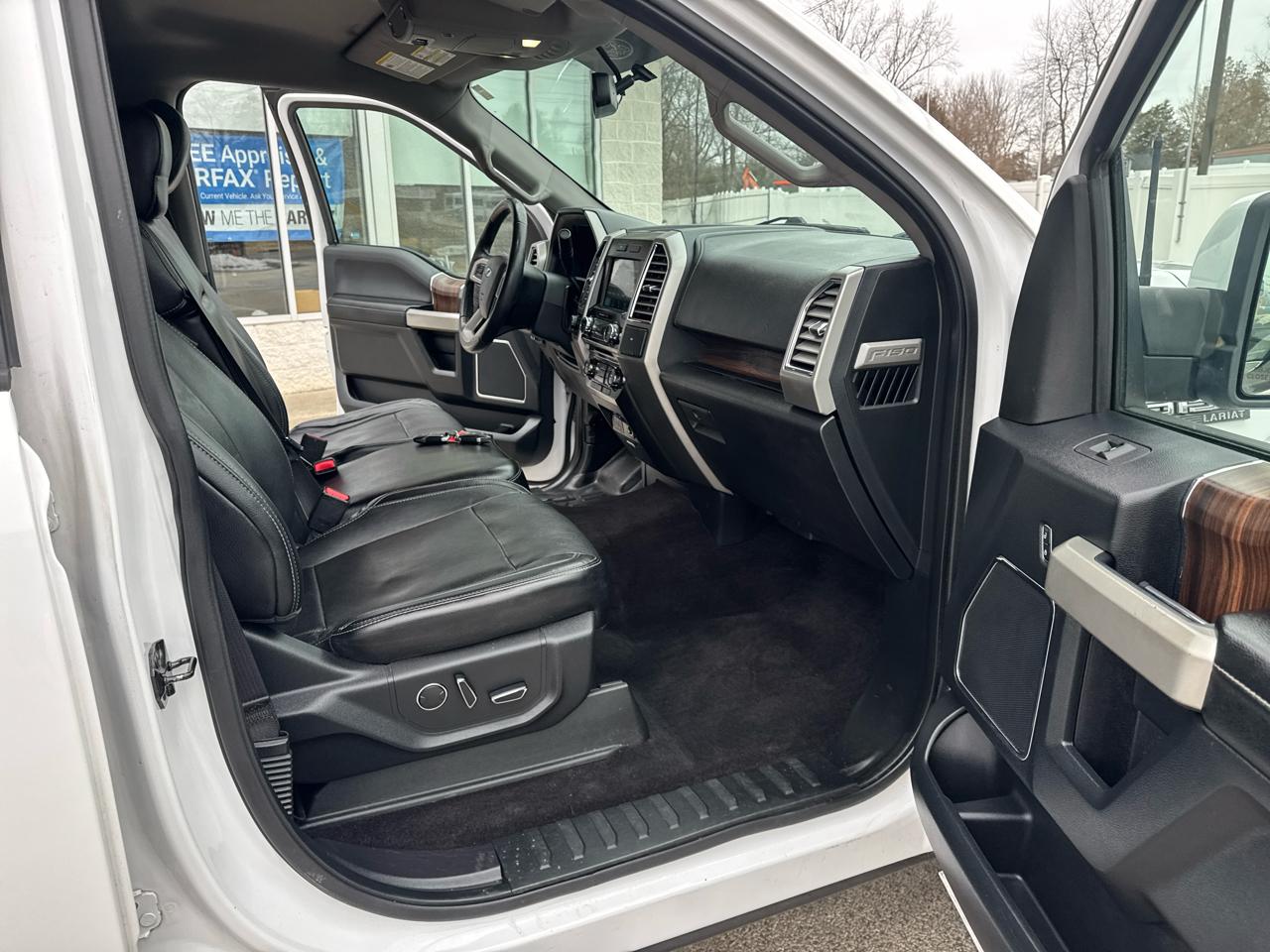 Ford F-150 4WD SuperCab 145" Lariat 2016