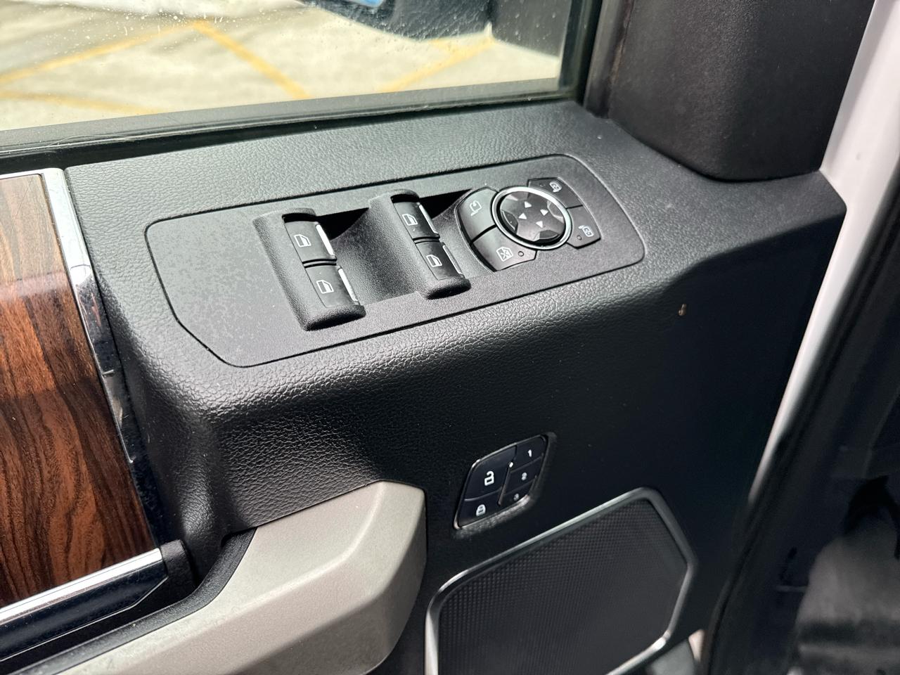 Ford F-150 4WD SuperCab 145" Lariat 2016