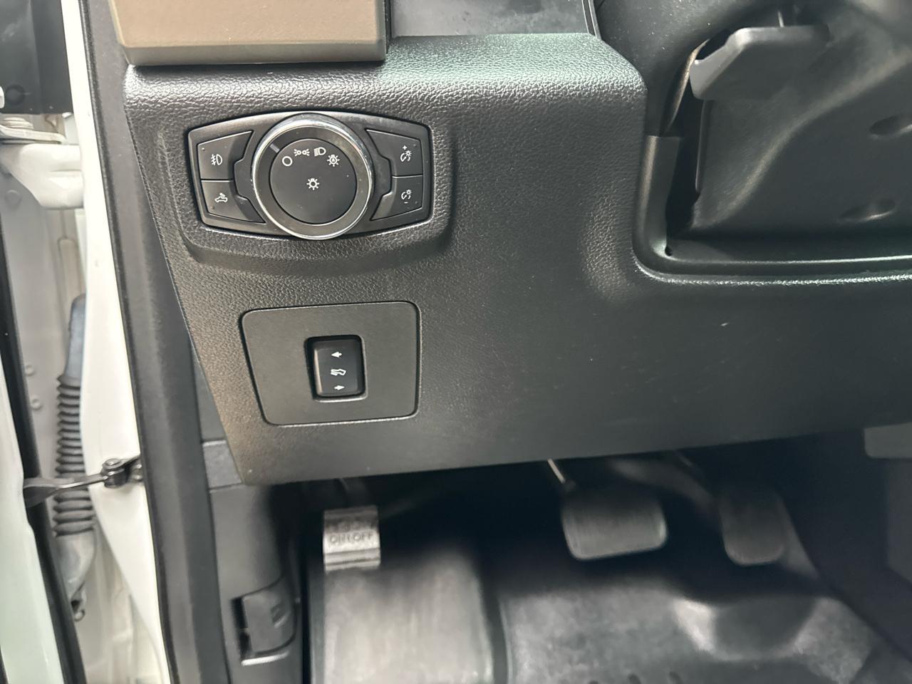 Ford F-150 4WD SuperCab 145" Lariat 2016