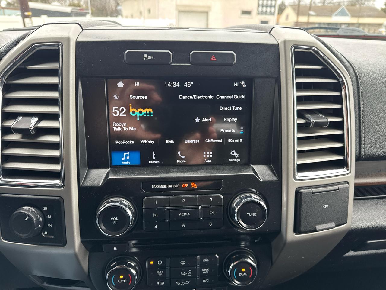 Ford F-150 4WD SuperCab 145" Lariat 2016