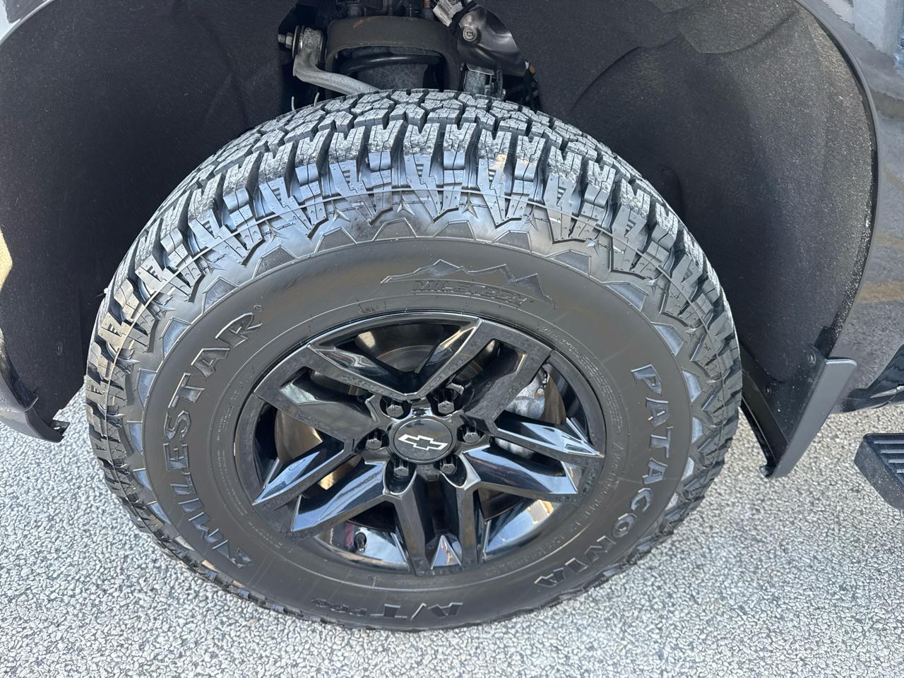 Chevrolet Silverado 1500 4WD Crew Cab 157" Custom Trail Boss 2020