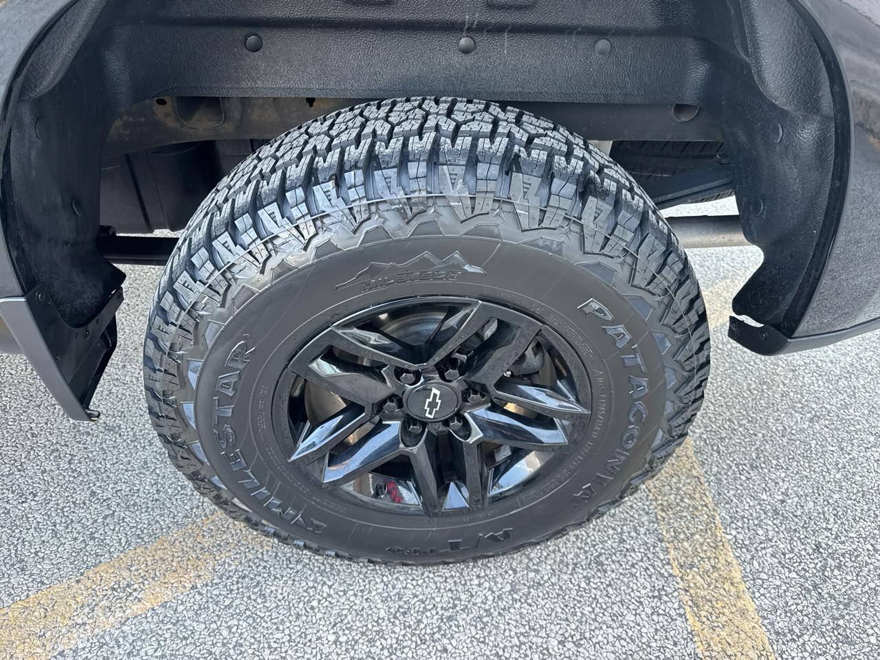 Chevrolet Silverado 1500 4WD Crew Cab 157" Custom Trail Boss 2020