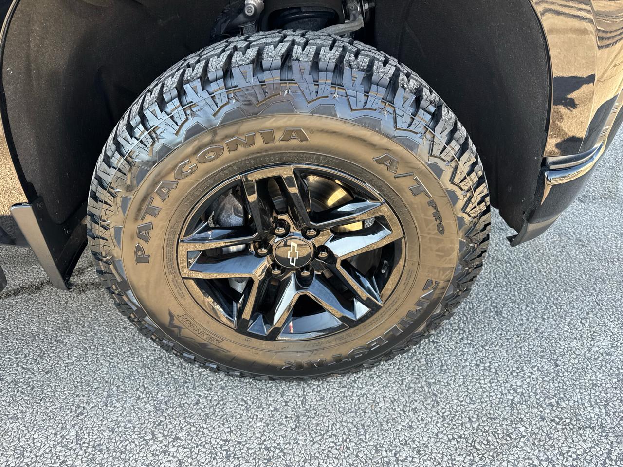 Chevrolet Silverado 1500 4WD Crew Cab 157" Custom Trail Boss 2020