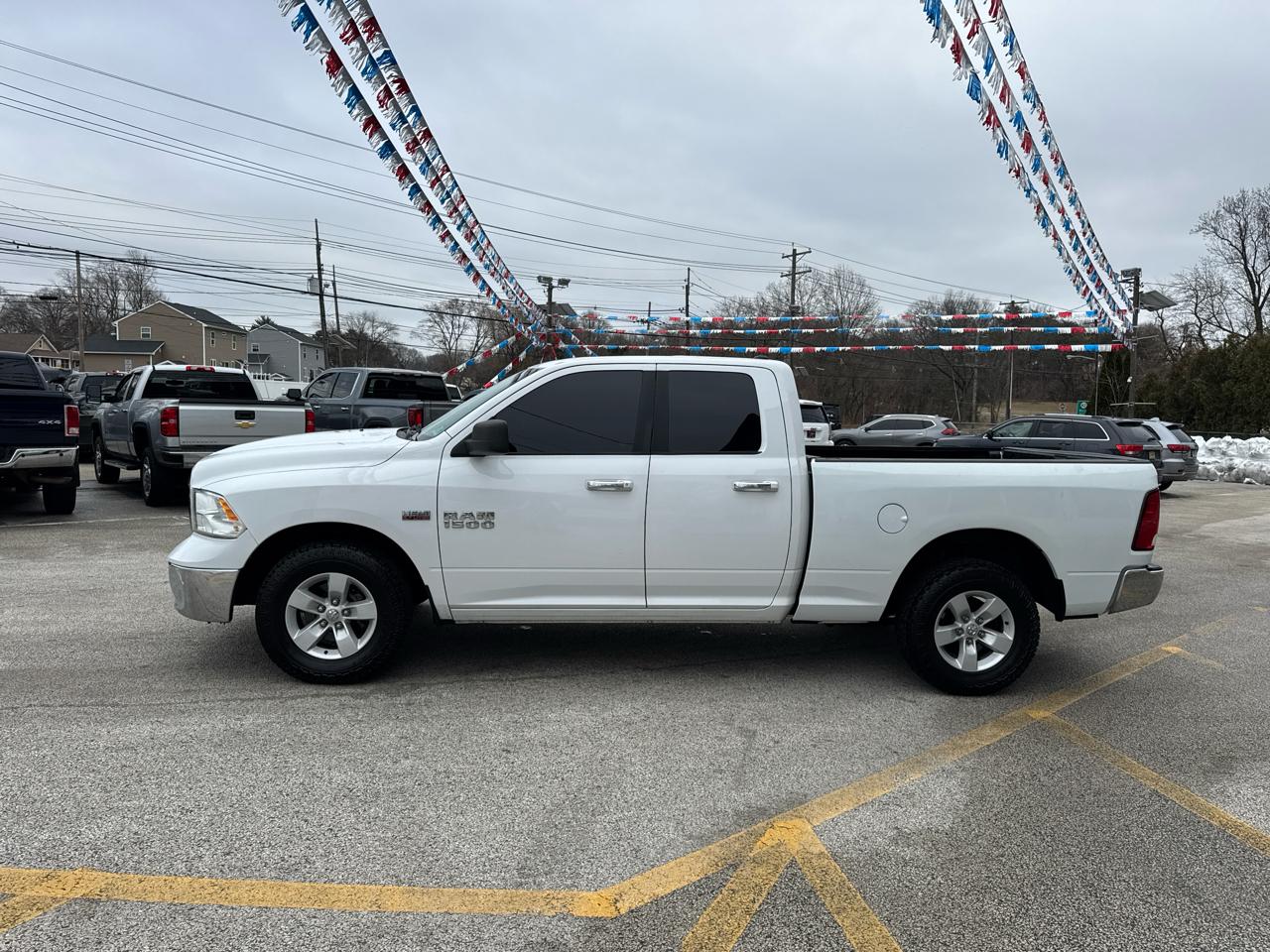 RAM 1500 2WD Quad Cab 140.5" Express 2017