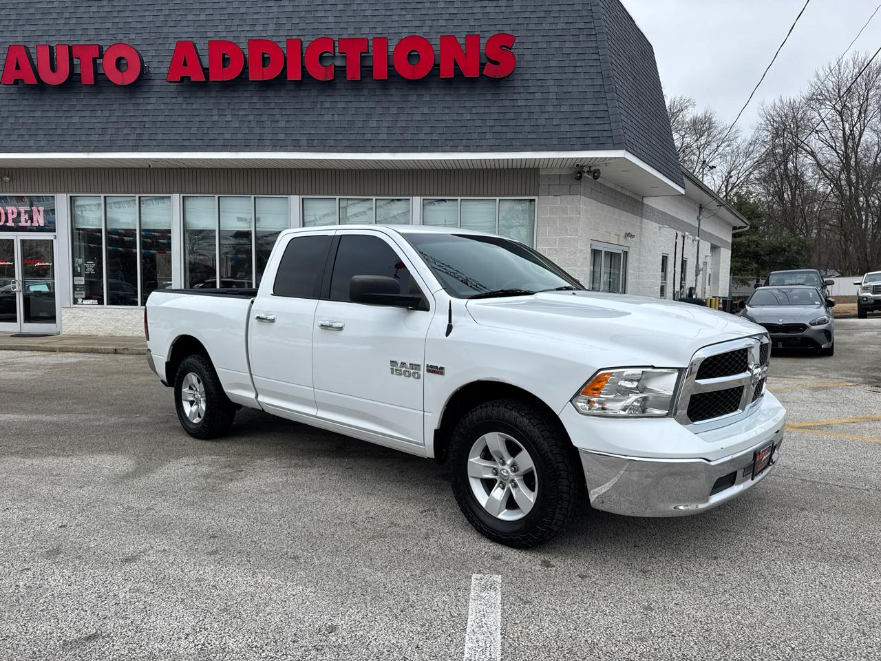 RAM 1500 2WD Quad Cab 140.5" Express 2017