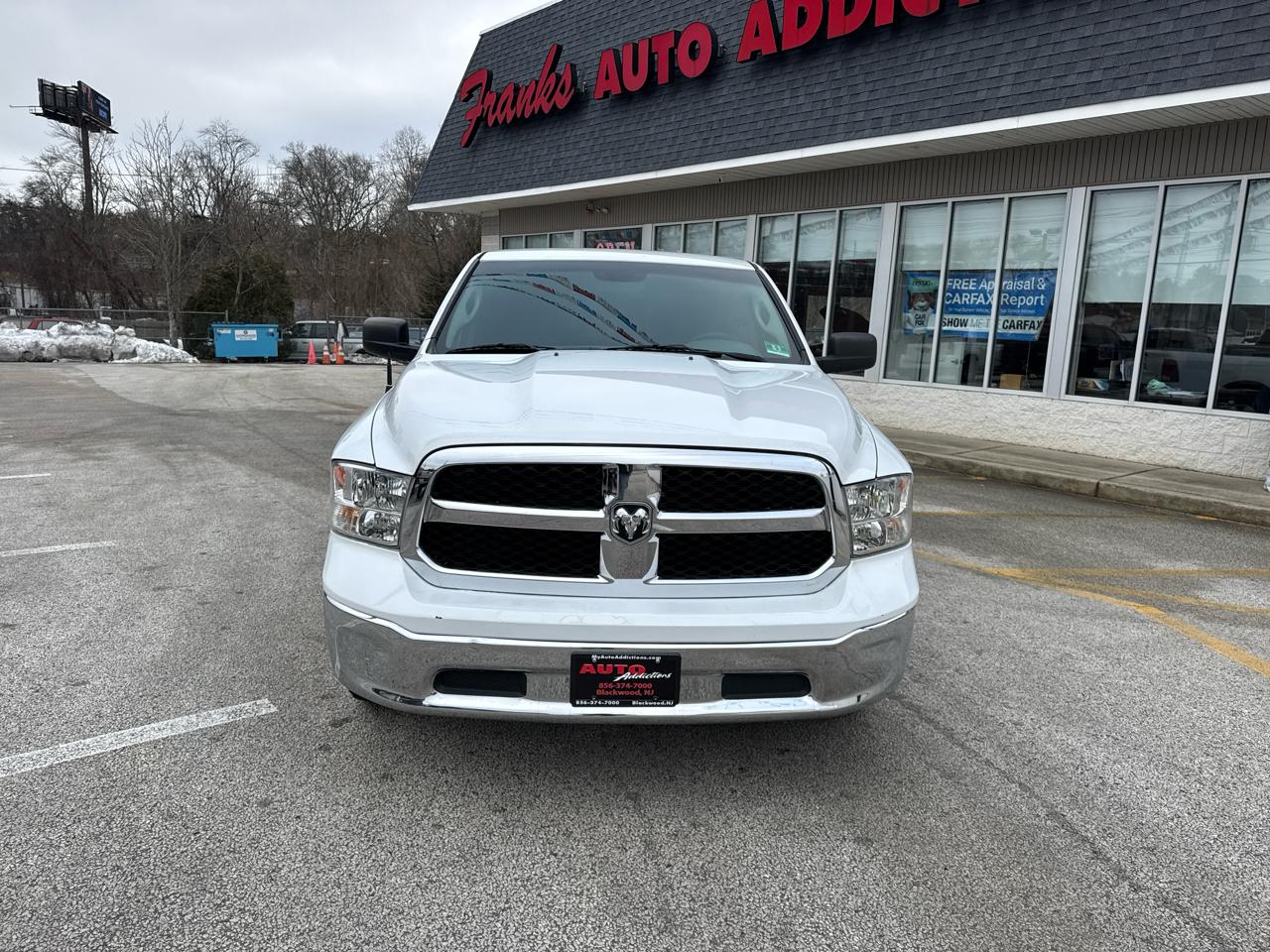 RAM 1500 2WD Quad Cab 140.5" Express 2017