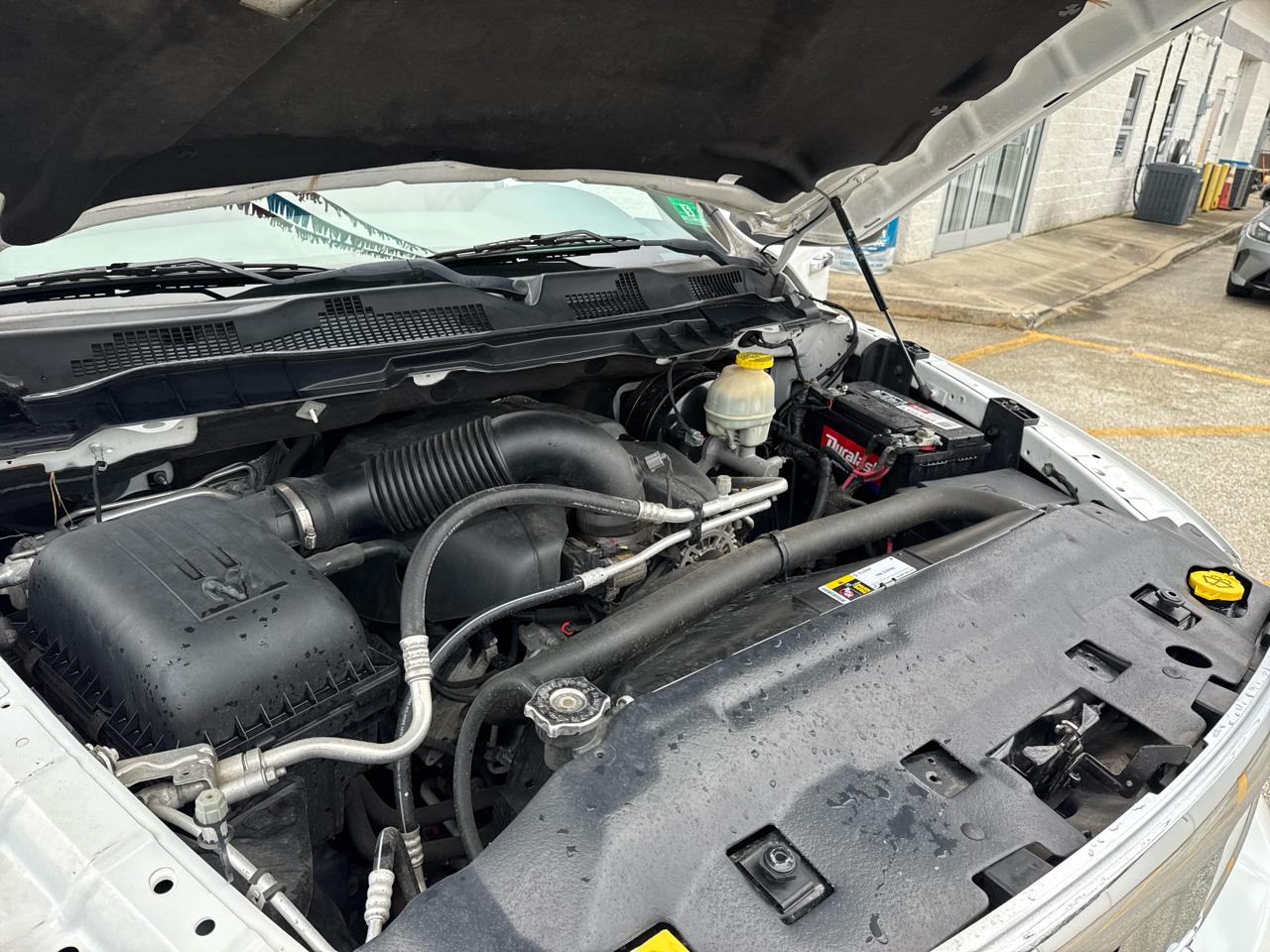 RAM 1500 2WD Quad Cab 140.5" Express 2017