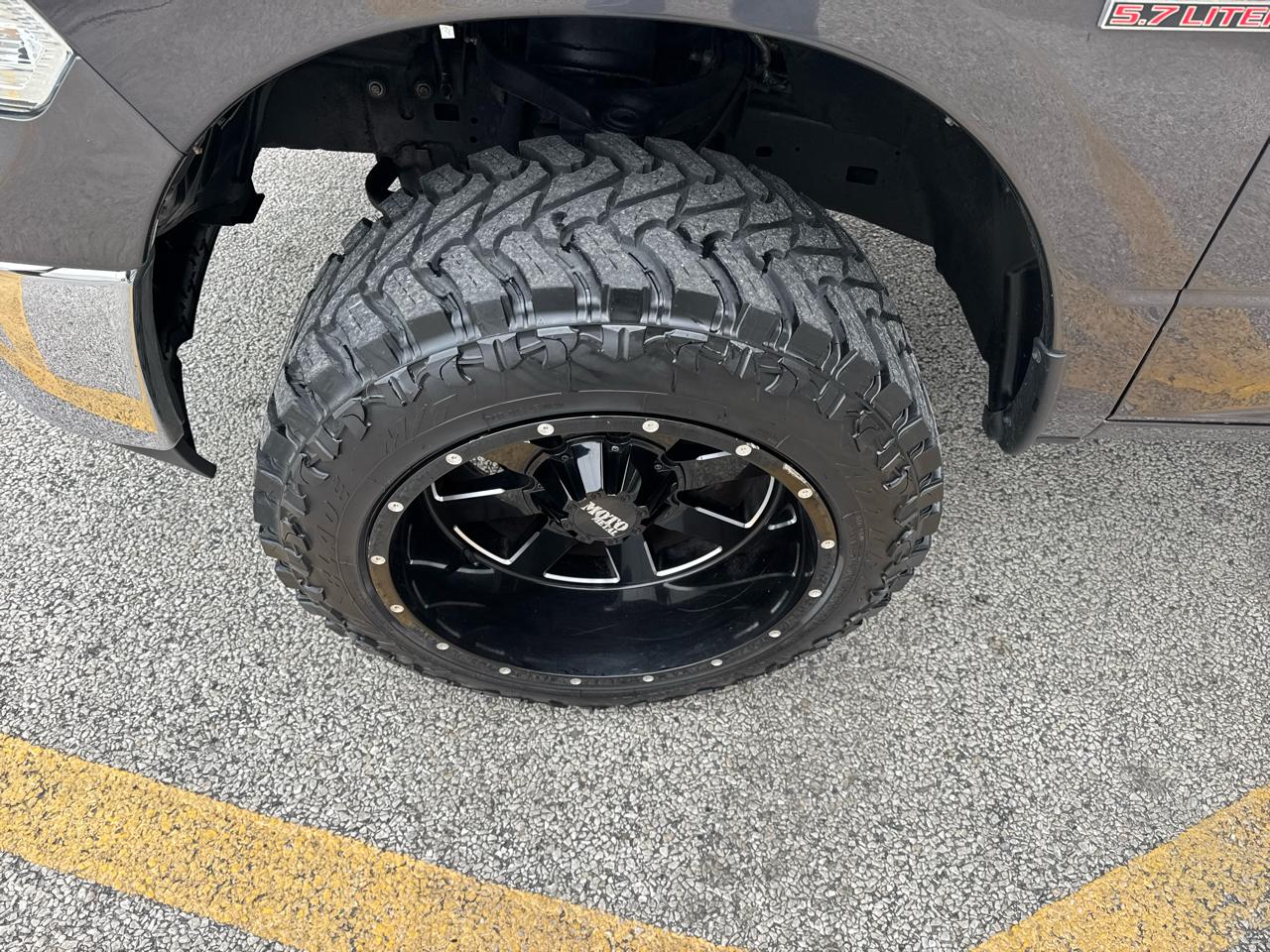 RAM 1500 4WD Quad Cab 140.5" Big Horn 2018