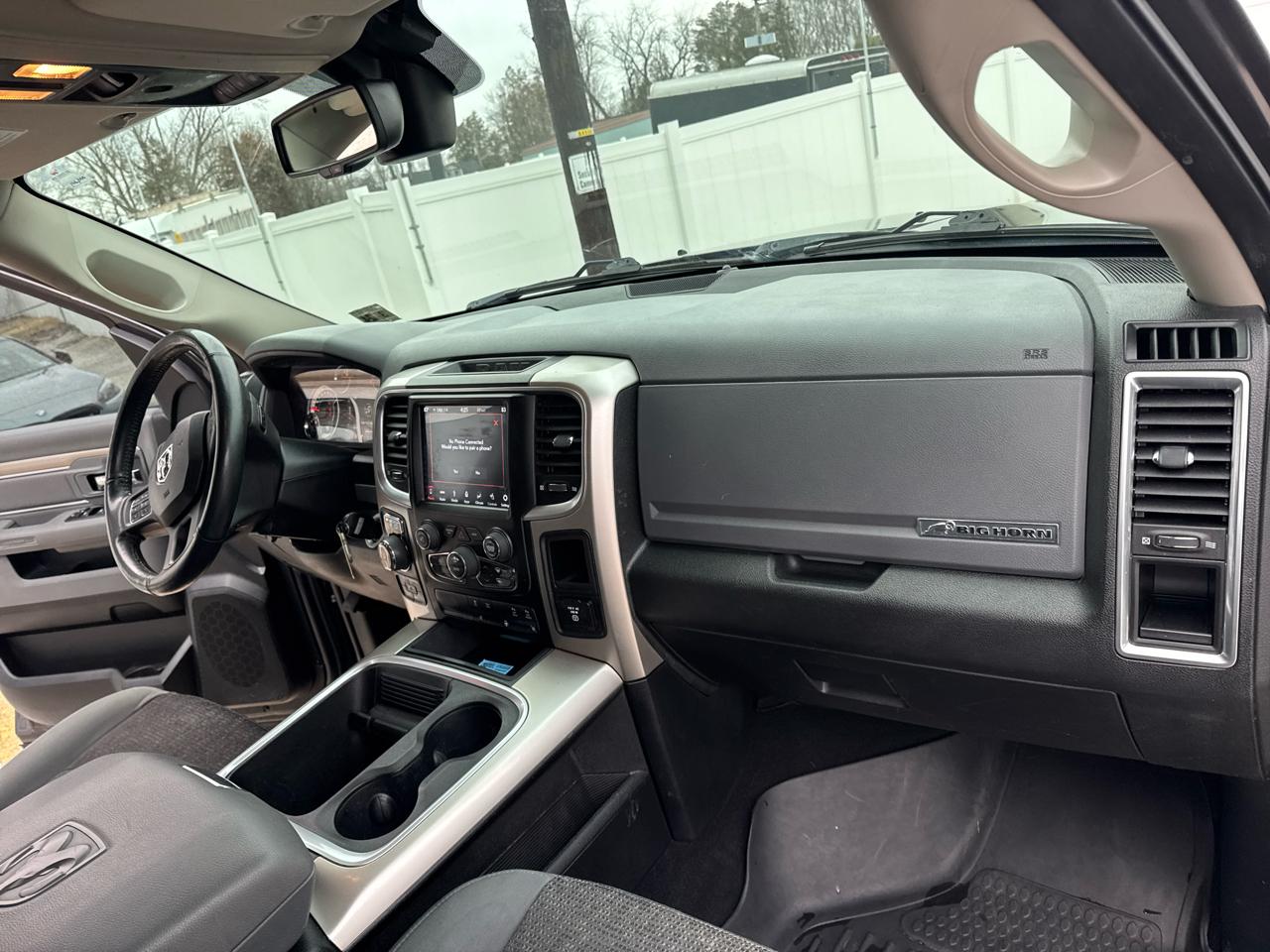 RAM 1500 4WD Quad Cab 140.5" Big Horn 2018