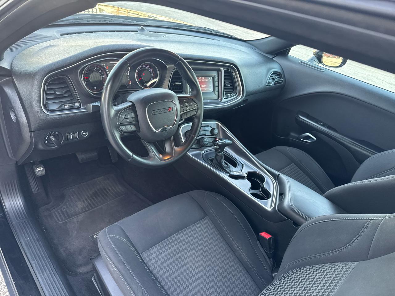 Dodge Challenger SXT 2016