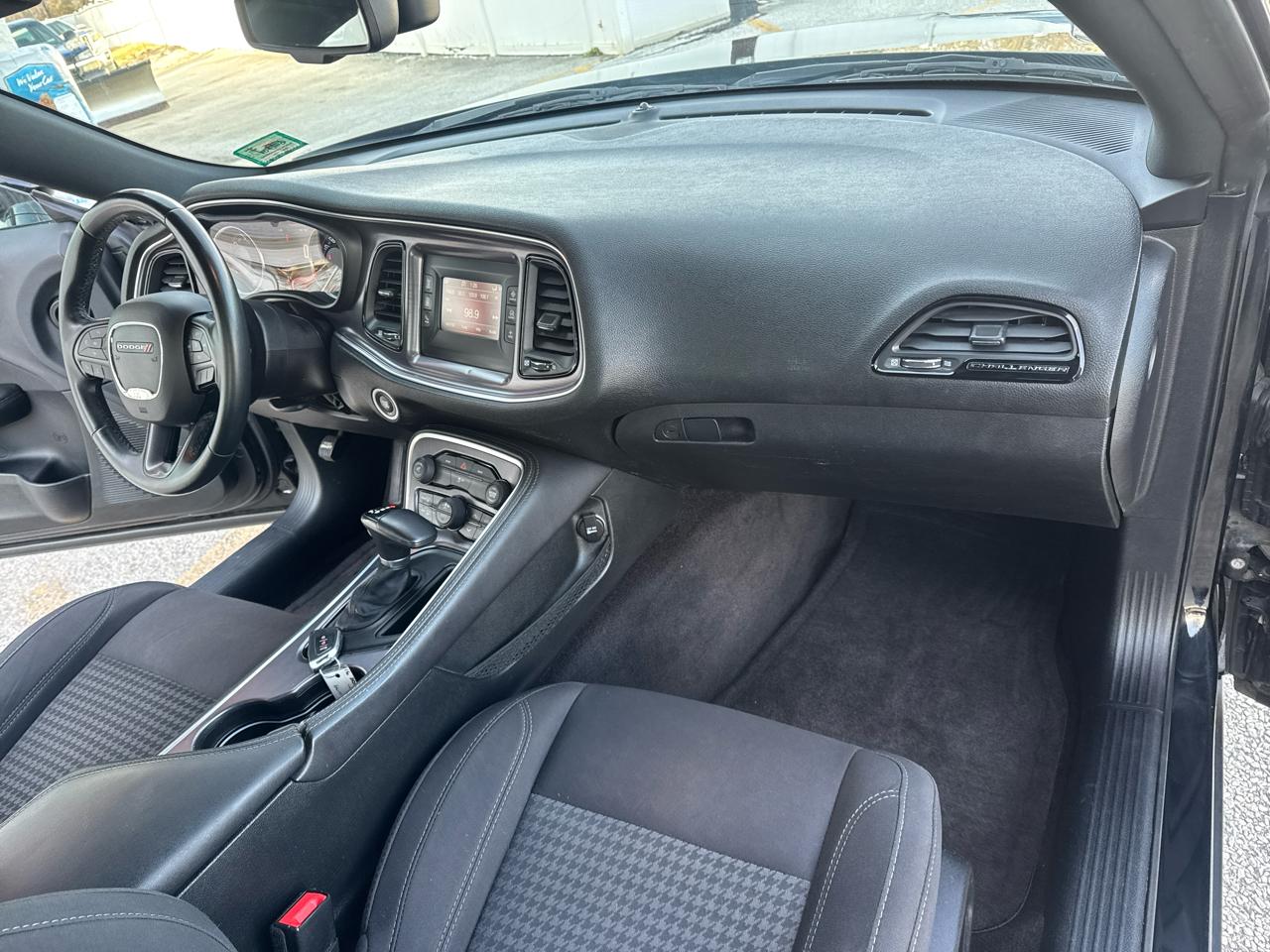 Dodge Challenger SXT 2016