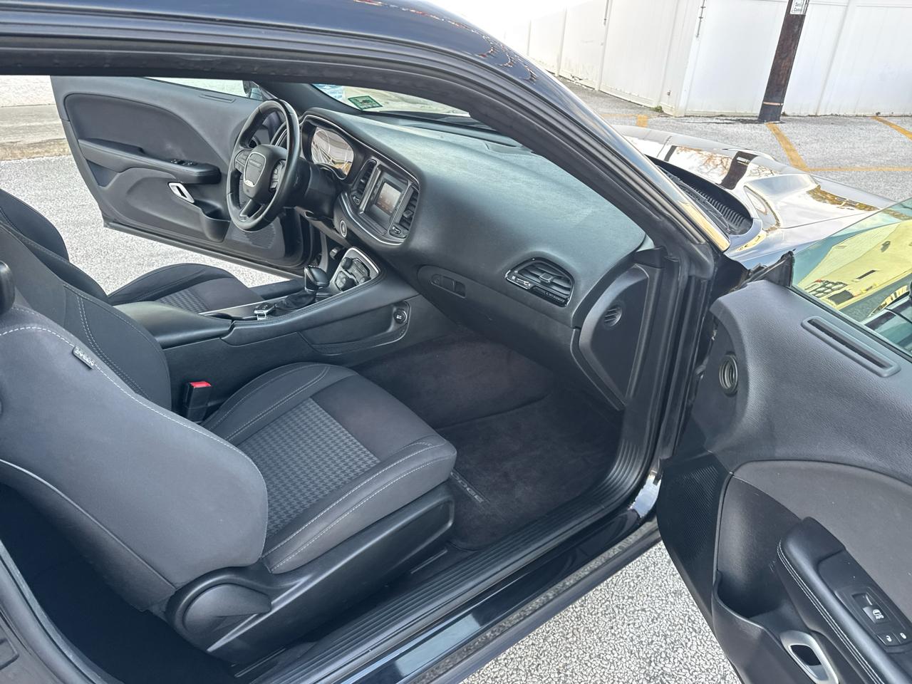 Dodge Challenger SXT 2016