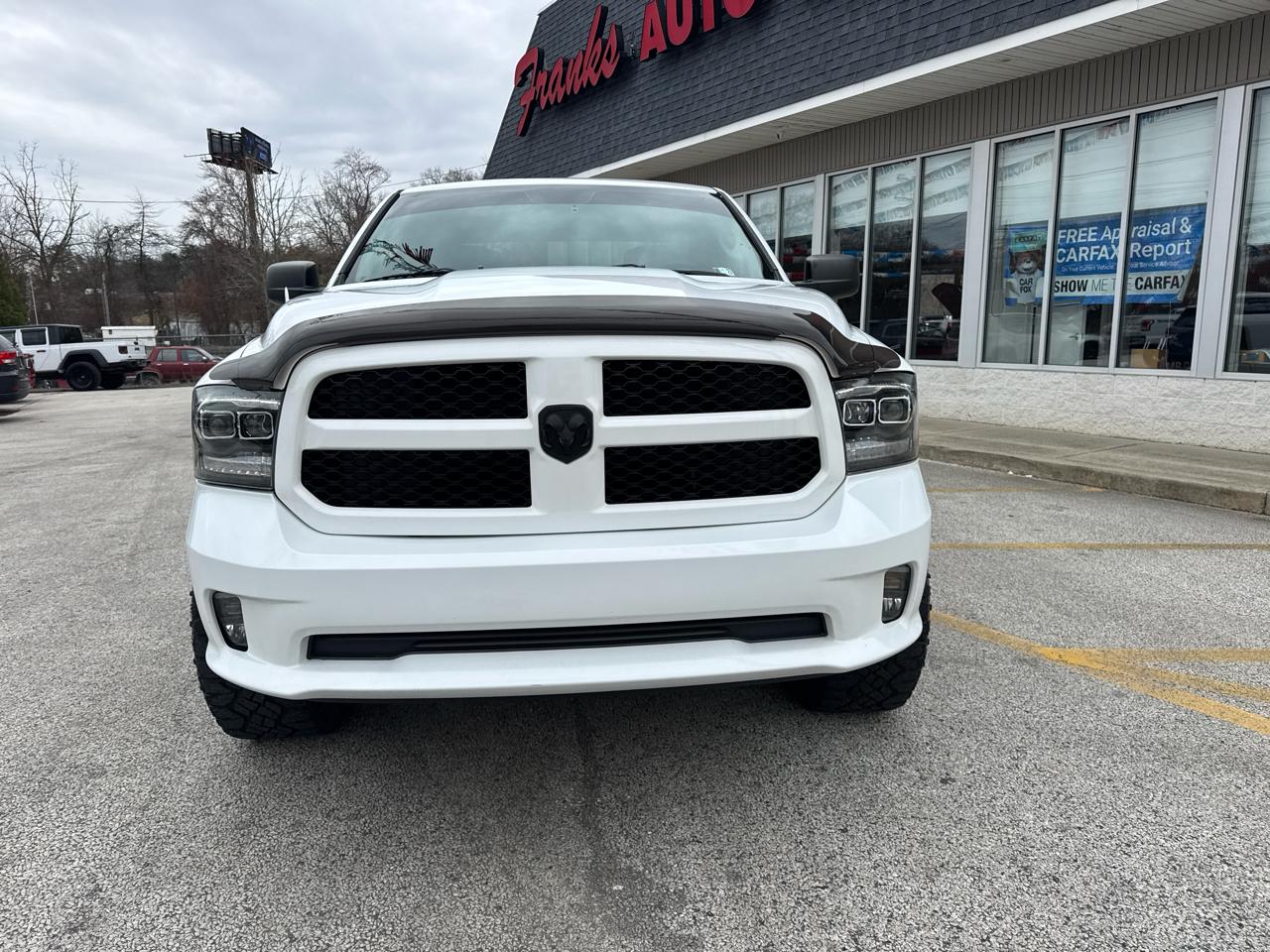RAM 1500 4WD Quad Cab 140.5" Big Horn 2016