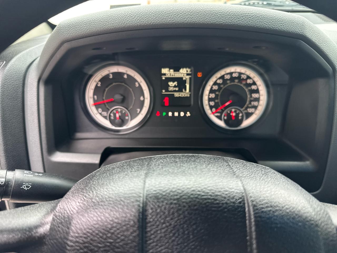 RAM 1500 4WD Quad Cab 140.5" Big Horn 2016