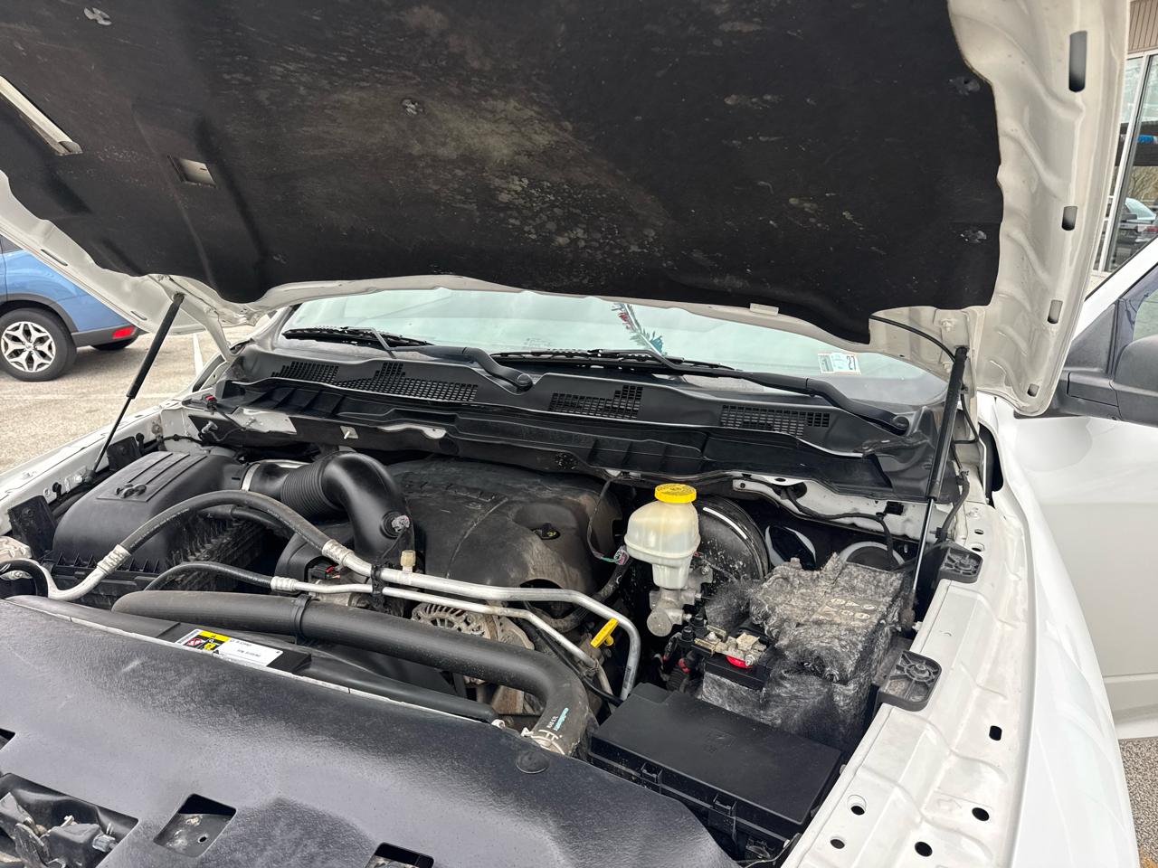 RAM 1500 4WD Quad Cab 140.5" Big Horn 2016