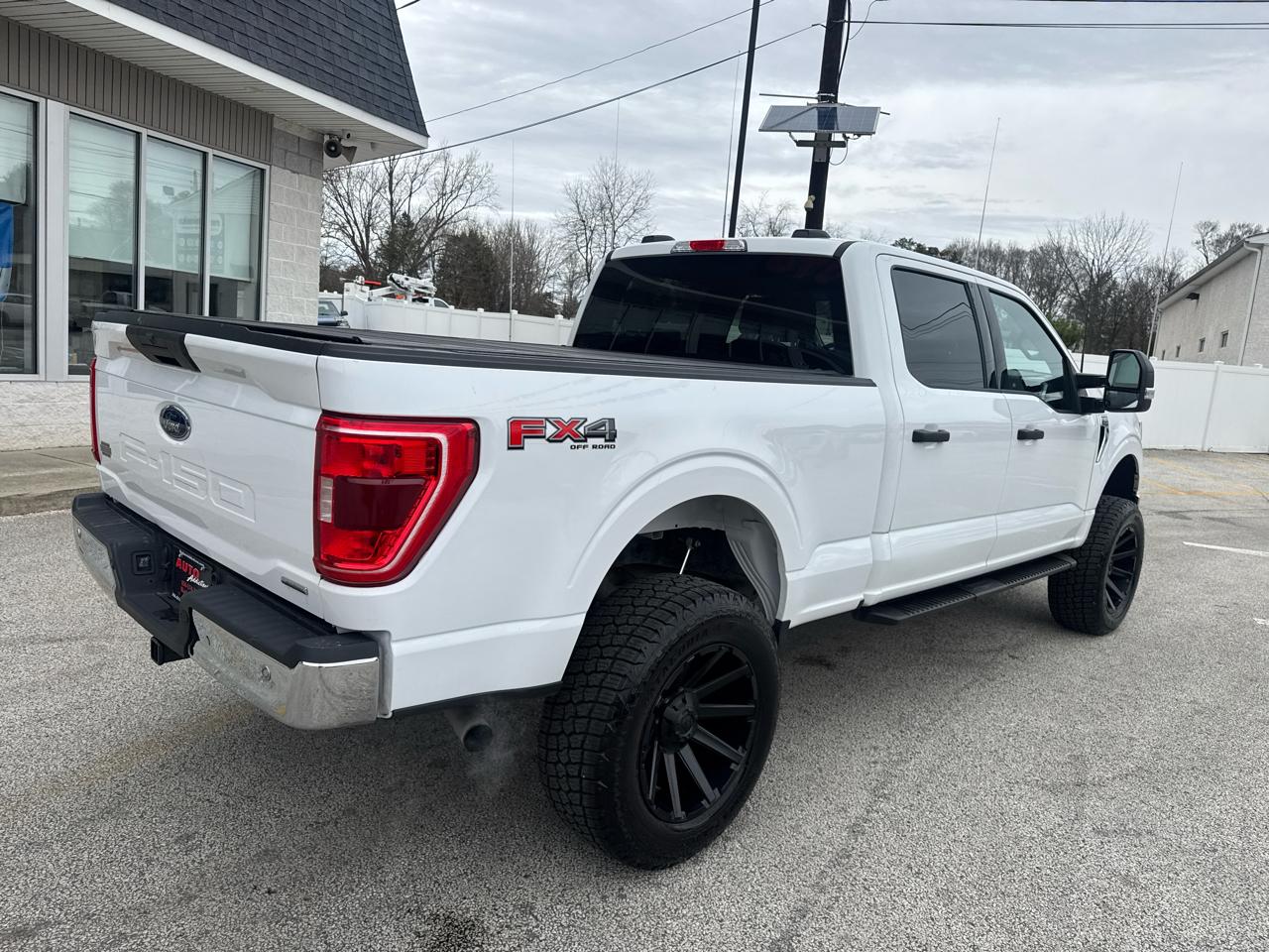 Ford F-150 4WD SuperCrew 157" FX4 2023