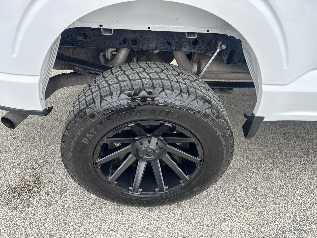 Ford F-150 4WD SuperCrew 157" FX4 2023