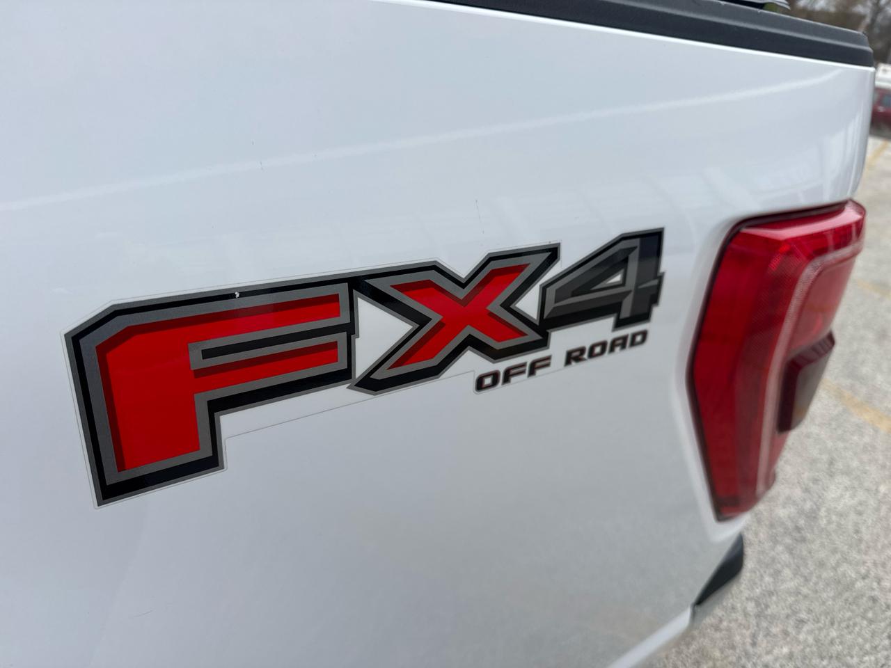 Ford F-150 4WD SuperCrew 157" FX4 2023