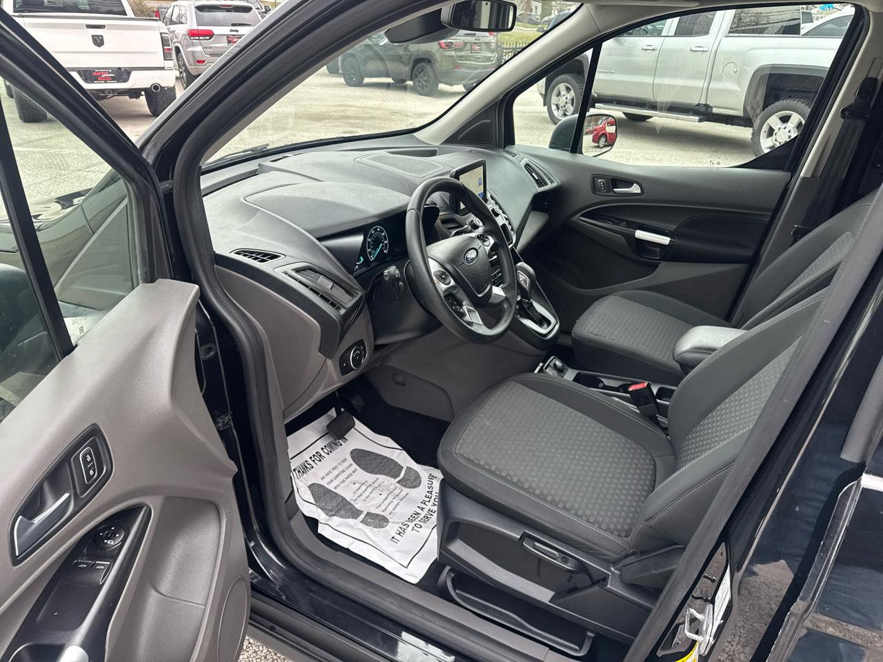 Ford Transit Connect Cargo Van XLT LWB 2022