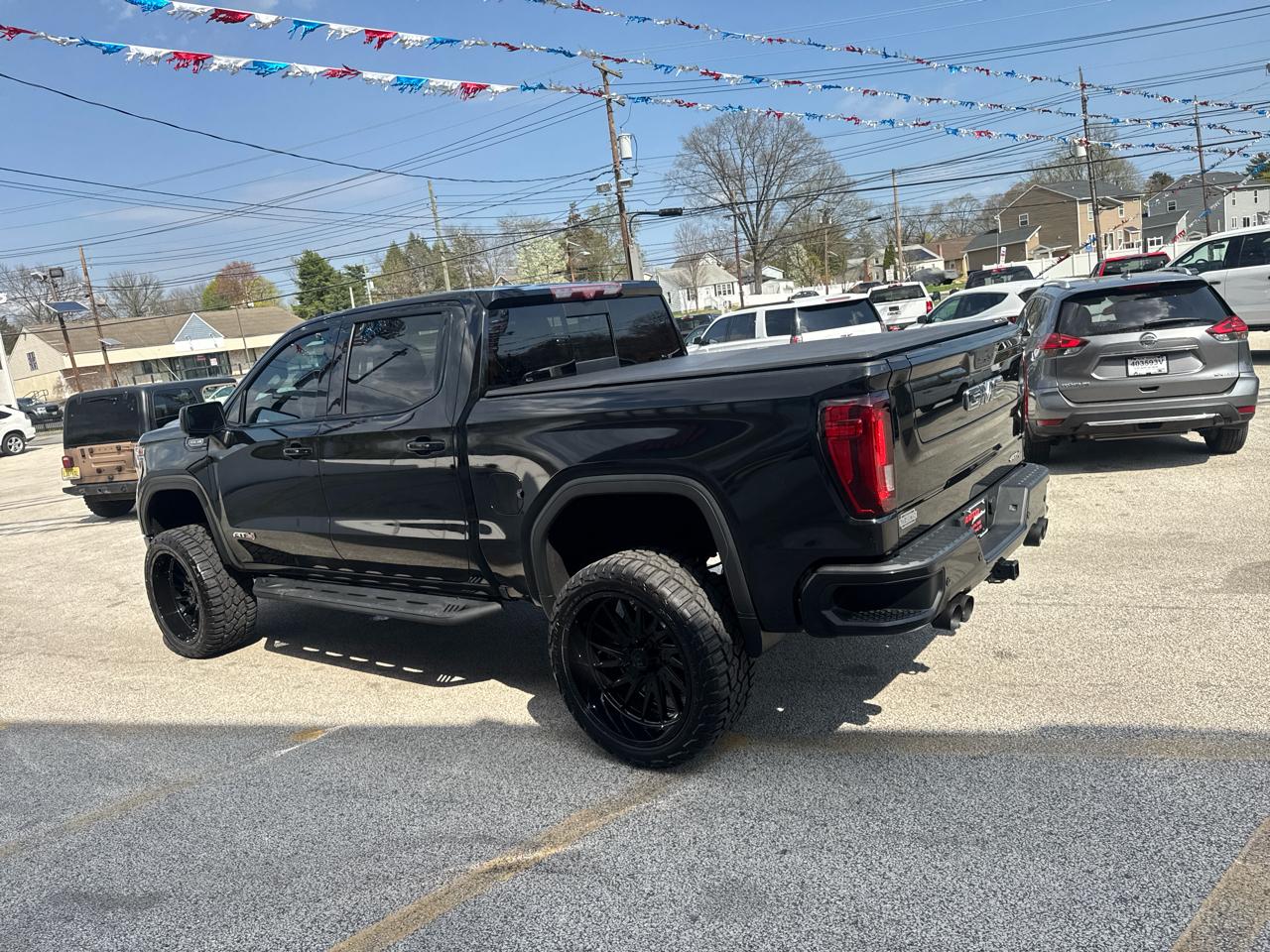 GMC Sierra 1500 AT4 Crew Cab Short Box 4WD 2021