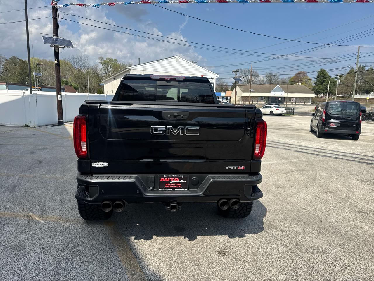 GMC Sierra 1500 AT4 Crew Cab Short Box 4WD 2021
