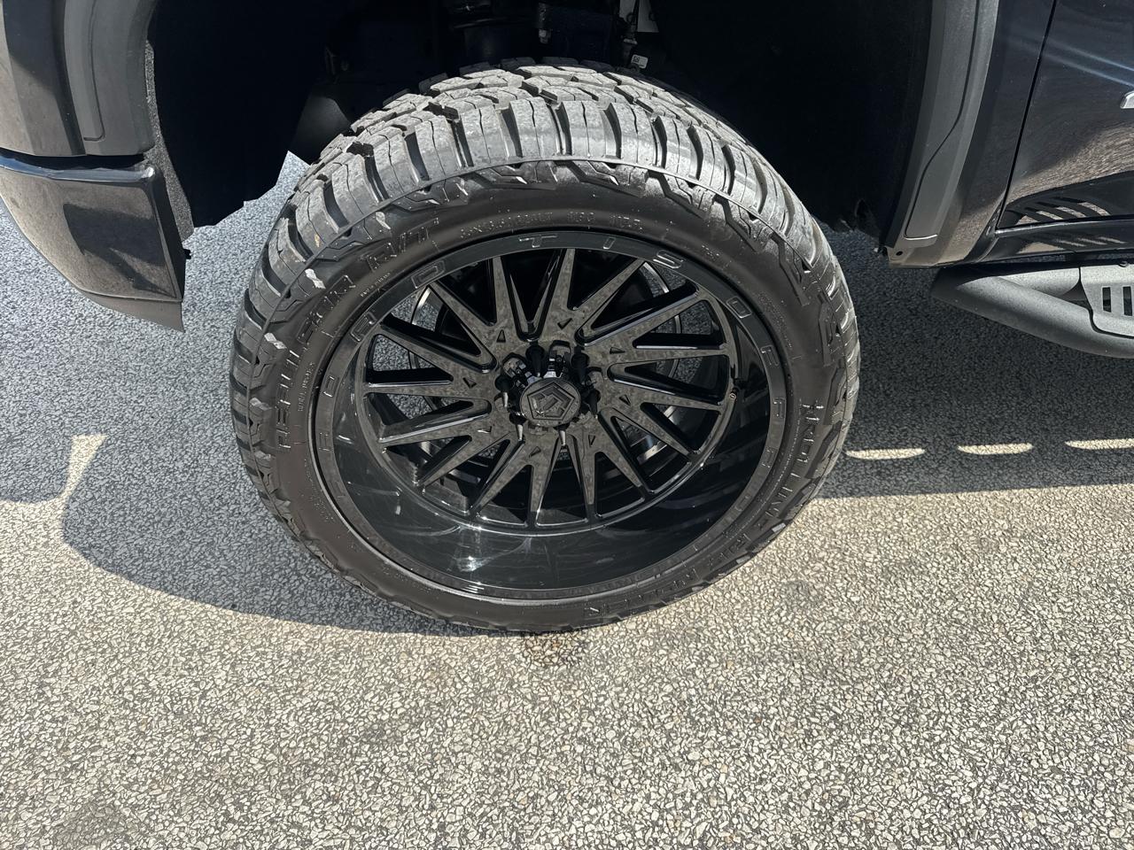 GMC Sierra 1500 AT4 Crew Cab Short Box 4WD 2021