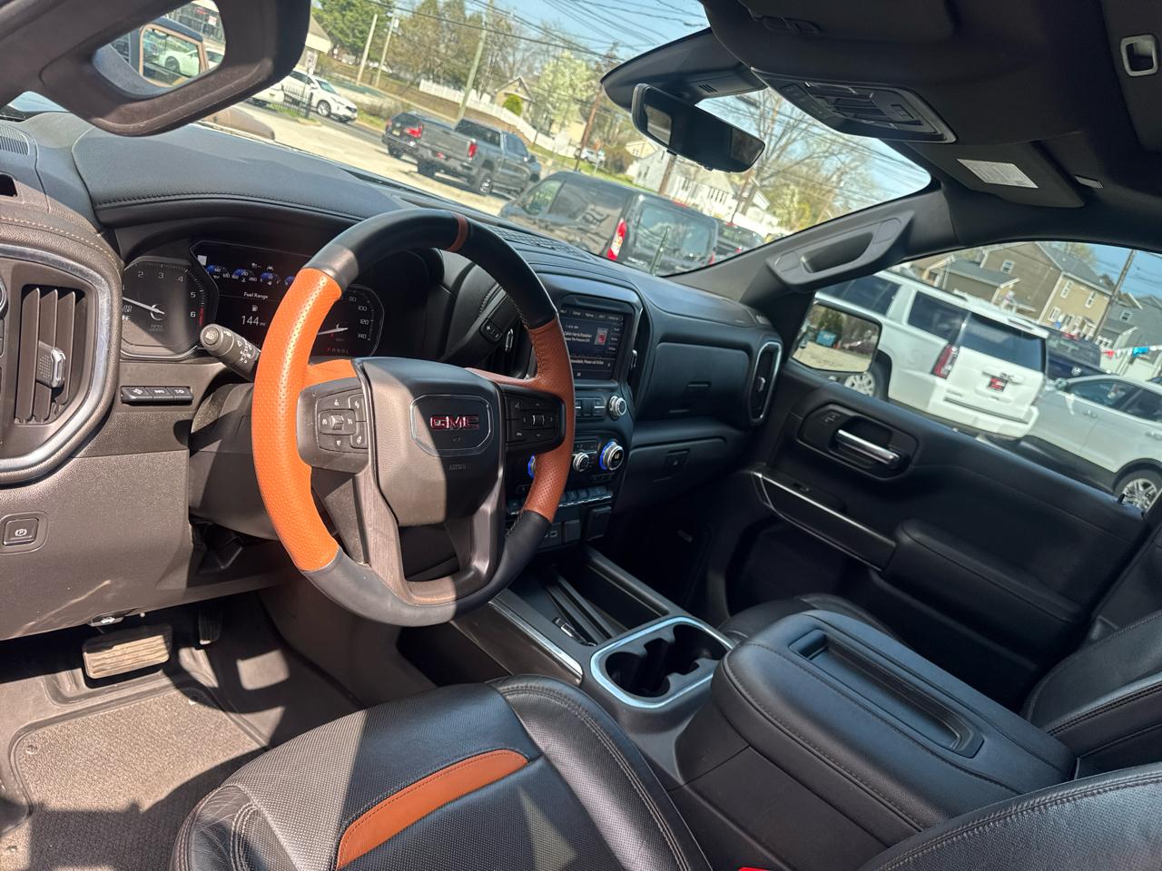 GMC Sierra 1500 AT4 Crew Cab Short Box 4WD 2021