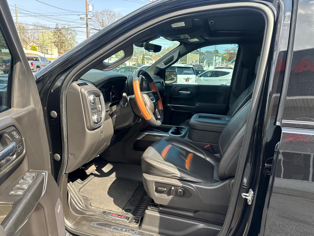 GMC Sierra 1500 AT4 Crew Cab Short Box 4WD 2021