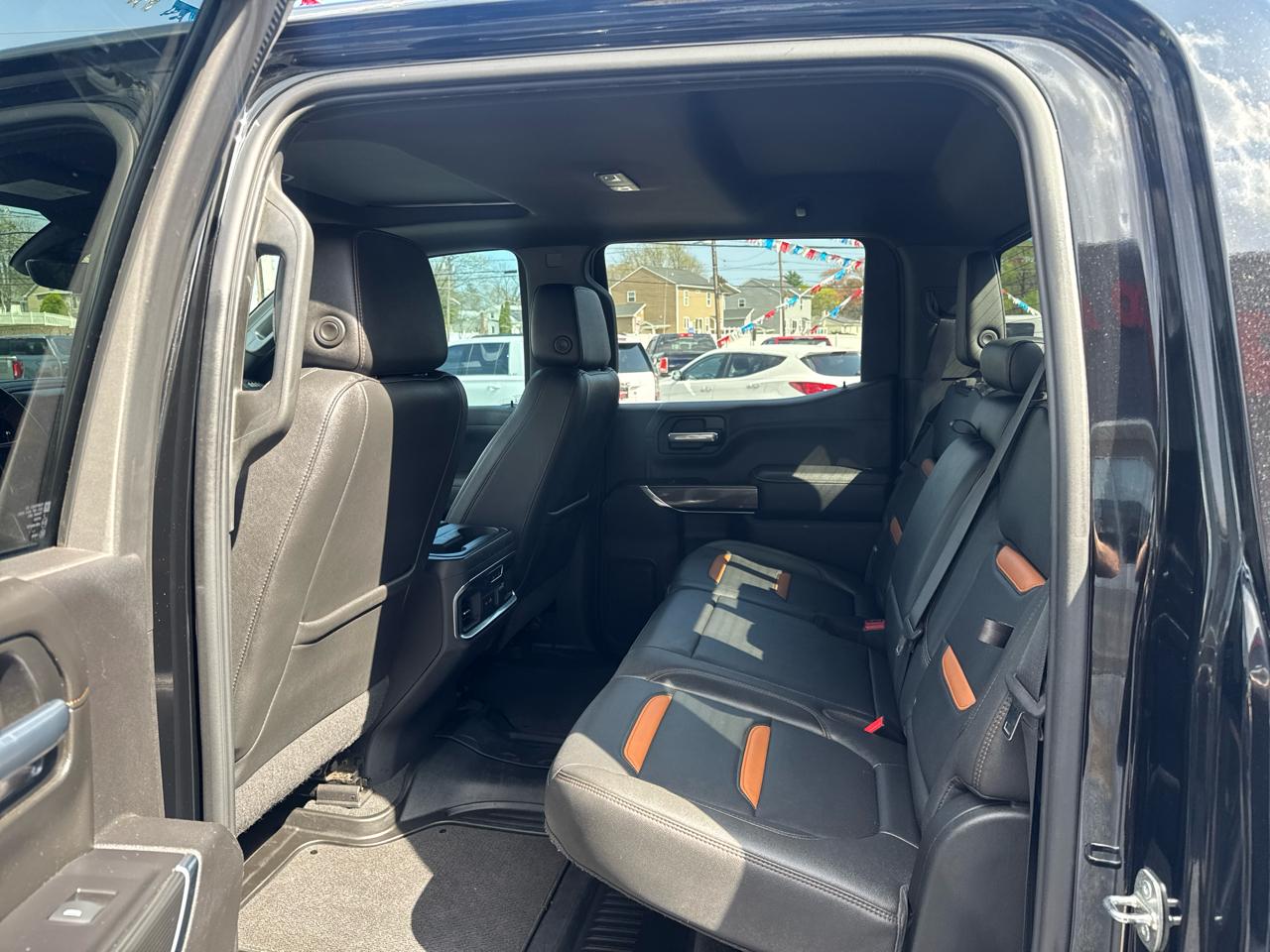 GMC Sierra 1500 AT4 Crew Cab Short Box 4WD 2021