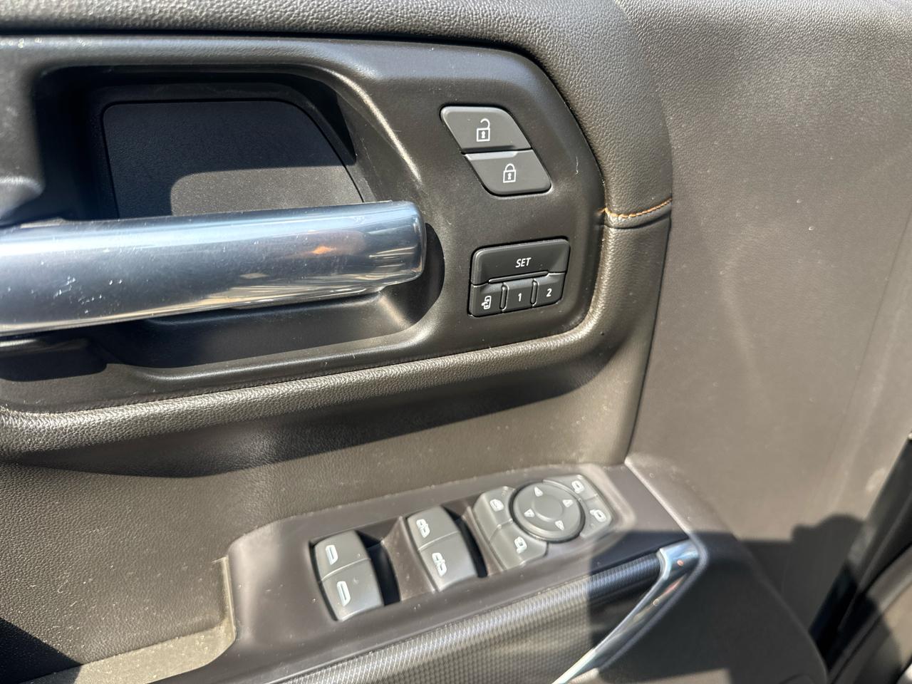 GMC Sierra 1500 AT4 Crew Cab Short Box 4WD 2021