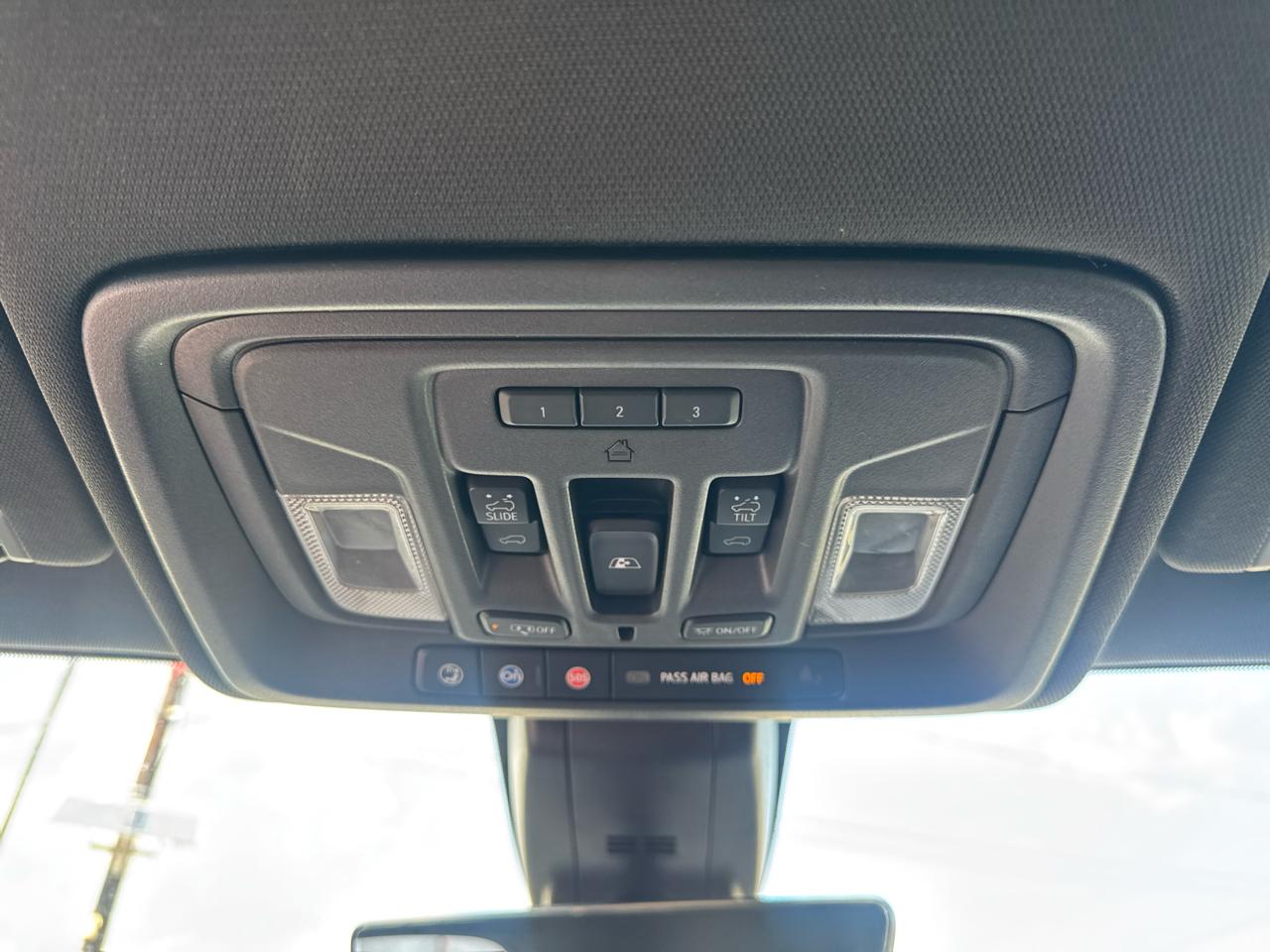 GMC Sierra 1500 AT4 Crew Cab Short Box 4WD 2021