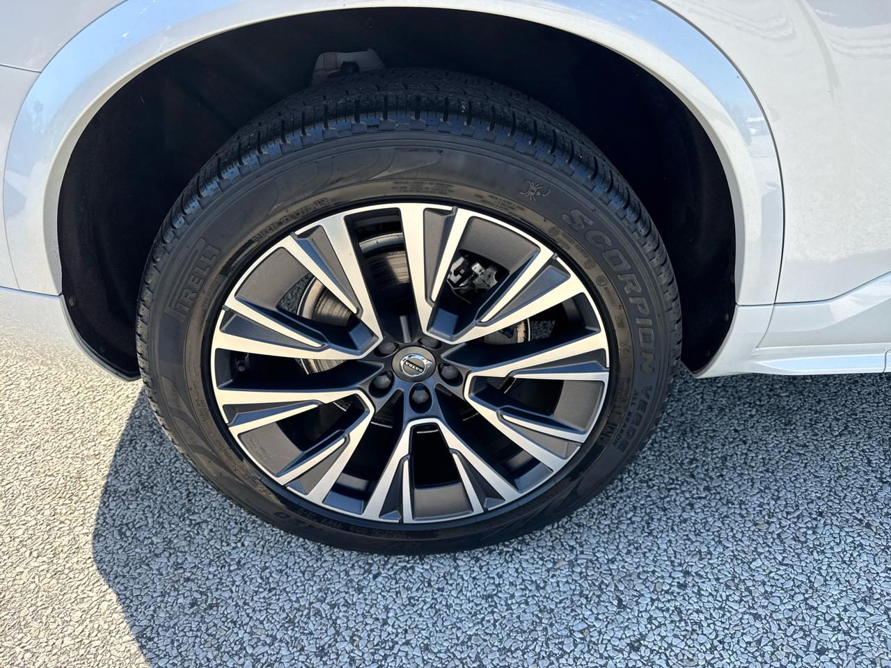 Volvo XC90 T6 Momentum AWD 2022