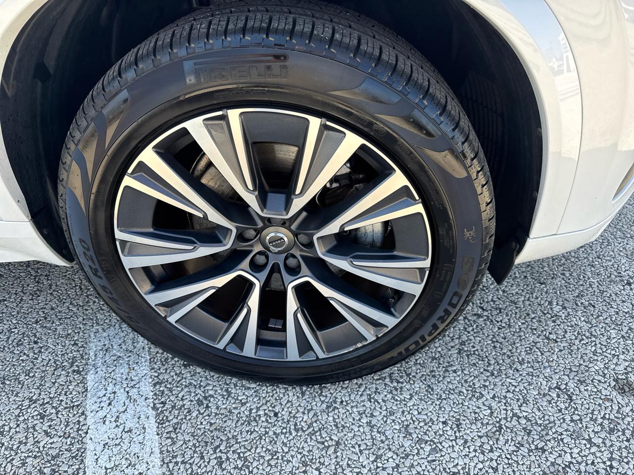 Volvo XC90 T6 Momentum AWD 2022