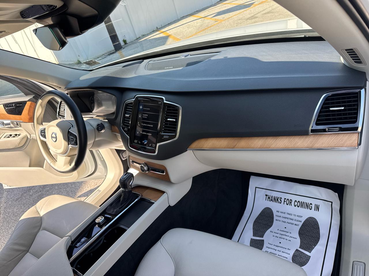 Volvo XC90 T6 Momentum AWD 2022