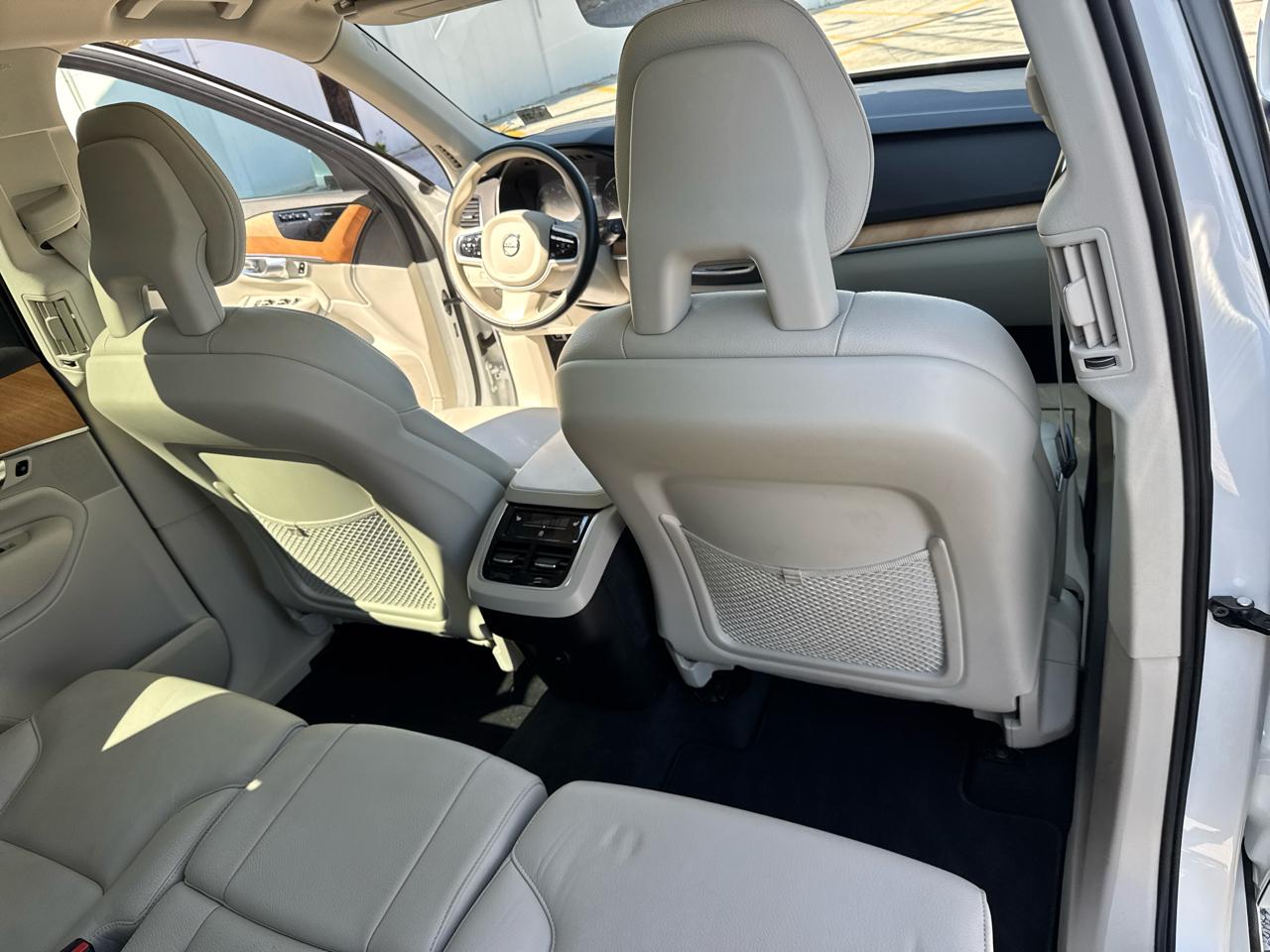 Volvo XC90 T6 Momentum AWD 2022