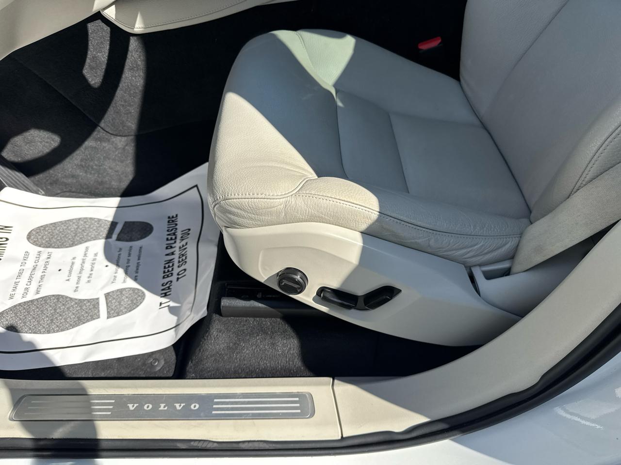 Volvo XC90 T6 Momentum AWD 2022