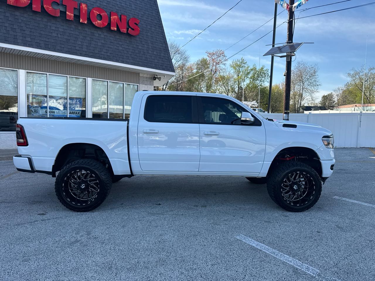 RAM 1500 Big Horn Crew Cab SWB 4WD 2020