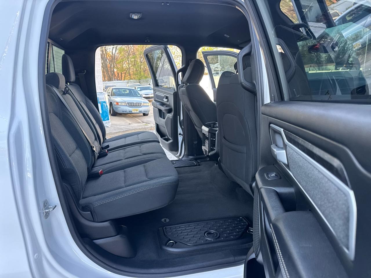 RAM 1500 Big Horn Crew Cab SWB 4WD 2020