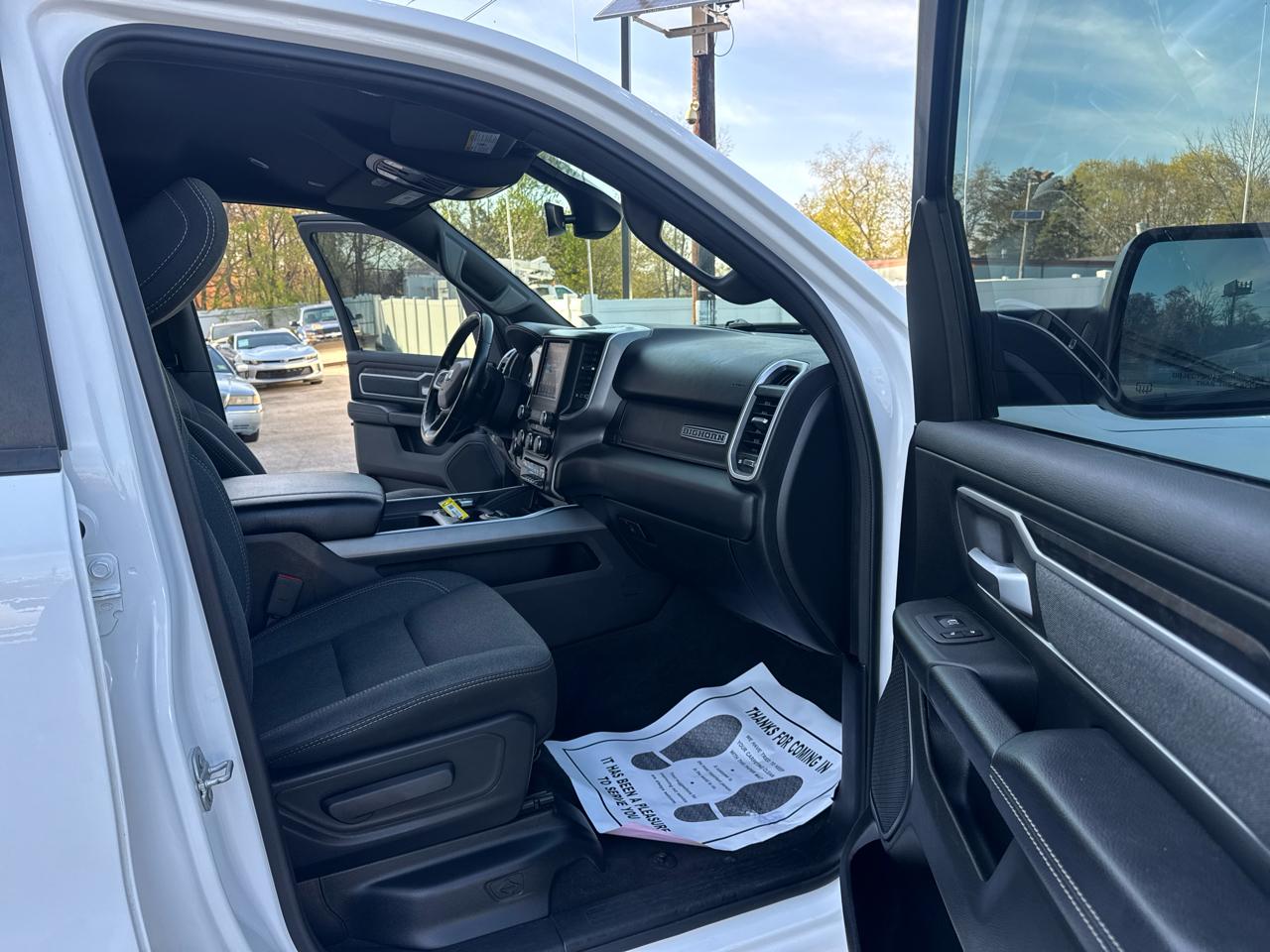 RAM 1500 Big Horn Crew Cab SWB 4WD 2020