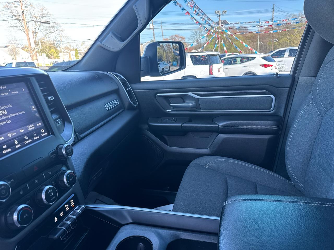 RAM 1500 Big Horn Crew Cab SWB 4WD 2020