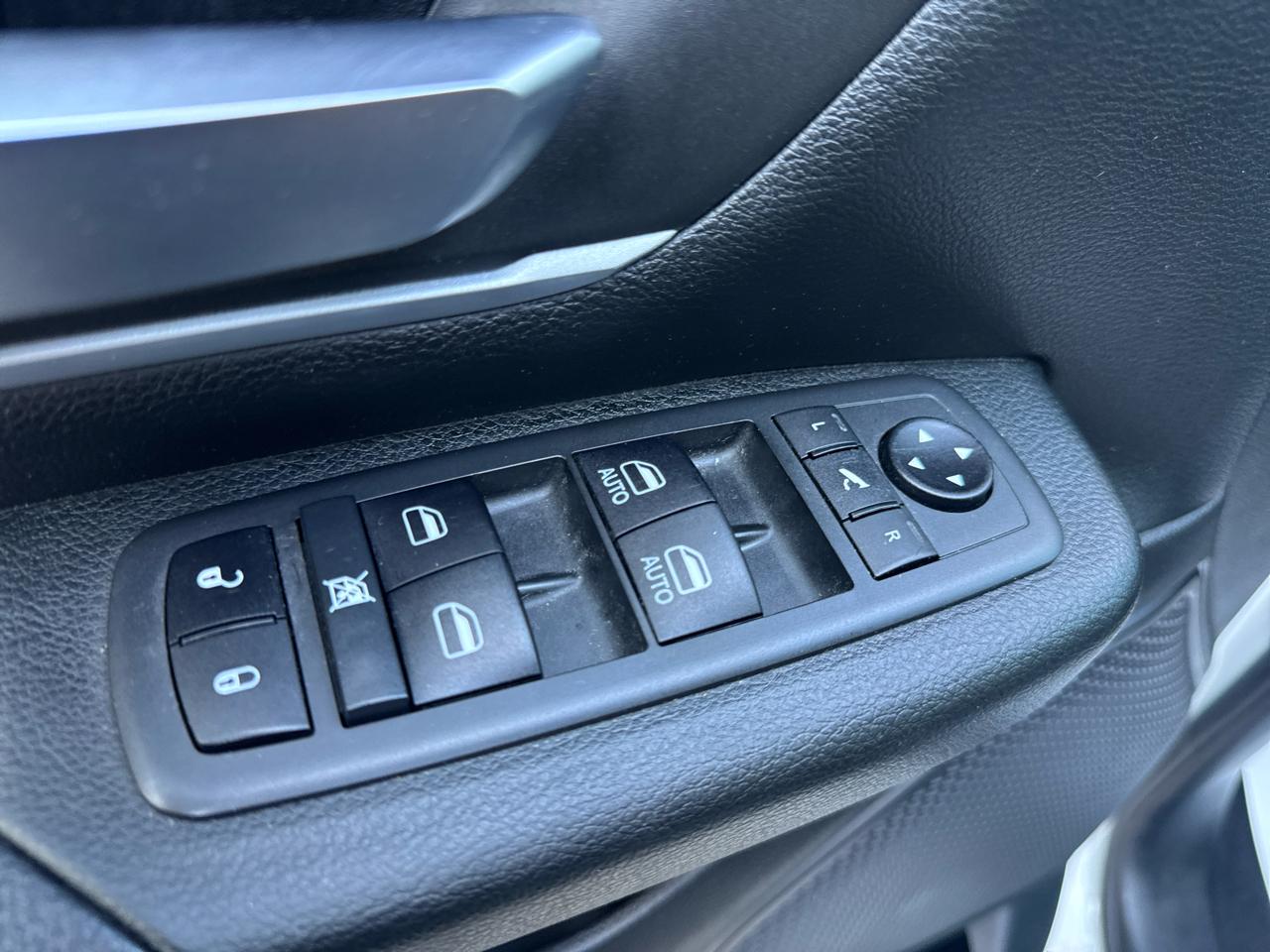 RAM 1500 Big Horn Crew Cab SWB 4WD 2020