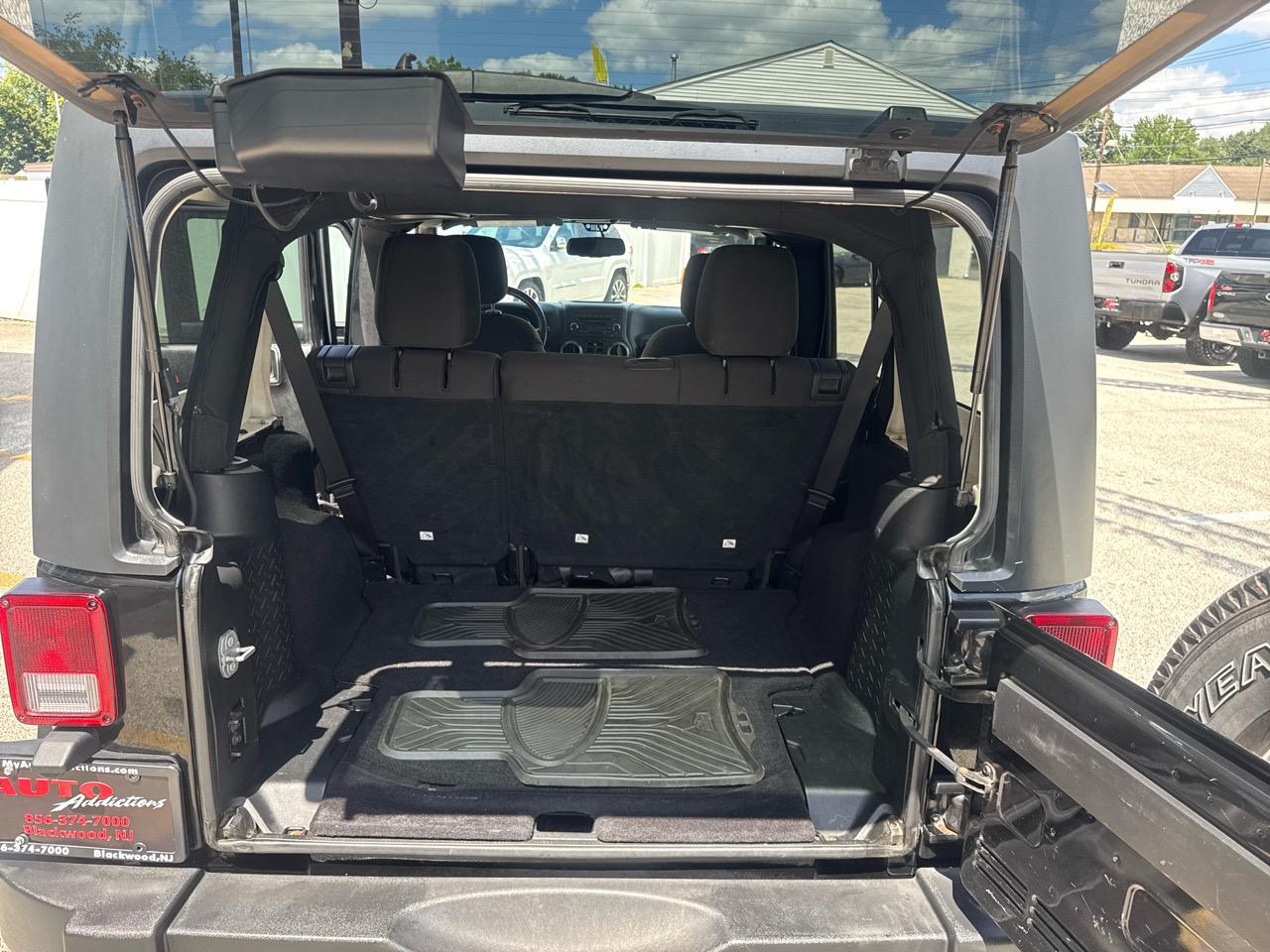 Jeep Wrangler Unlimited Sport 4WD 2017