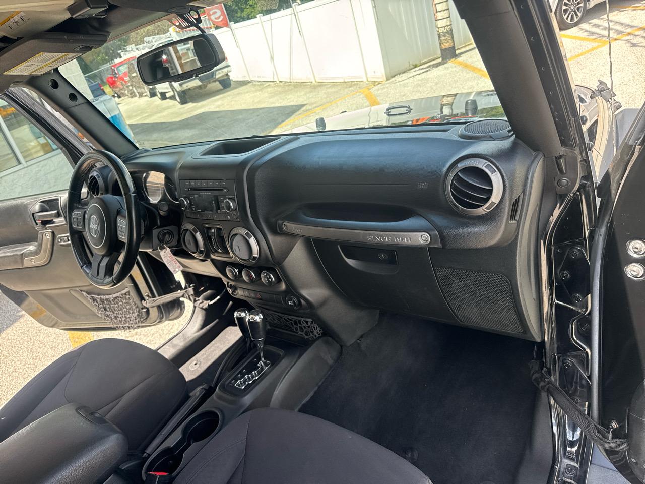 Jeep Wrangler Unlimited Sport 4WD 2017