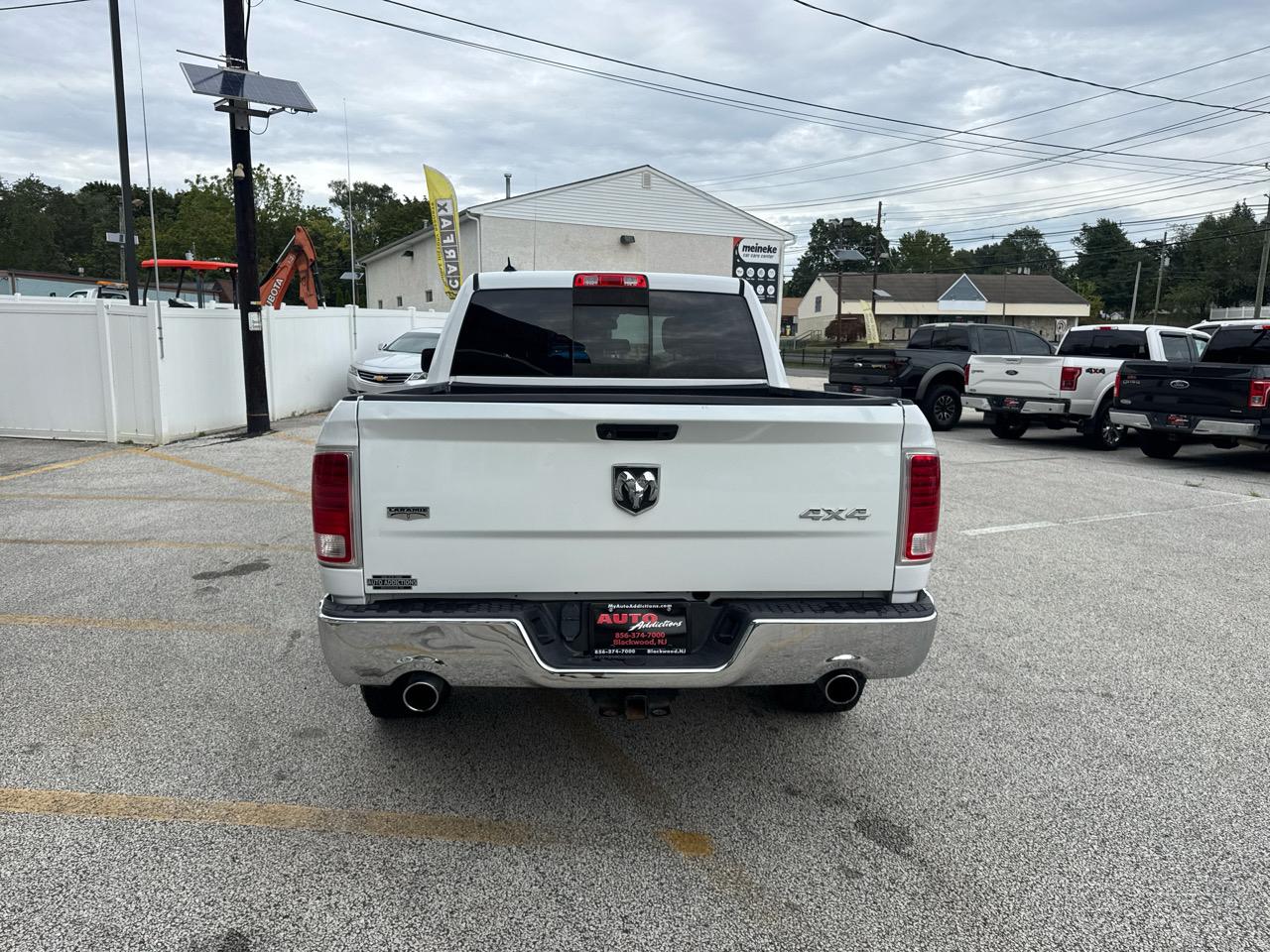 RAM 1500 Laramie Crew Cab SWB 4WD 2017