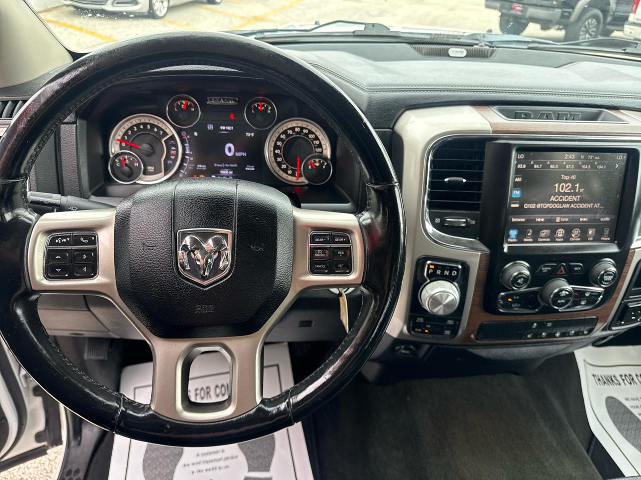 RAM 1500 Laramie Crew Cab SWB 4WD 2017