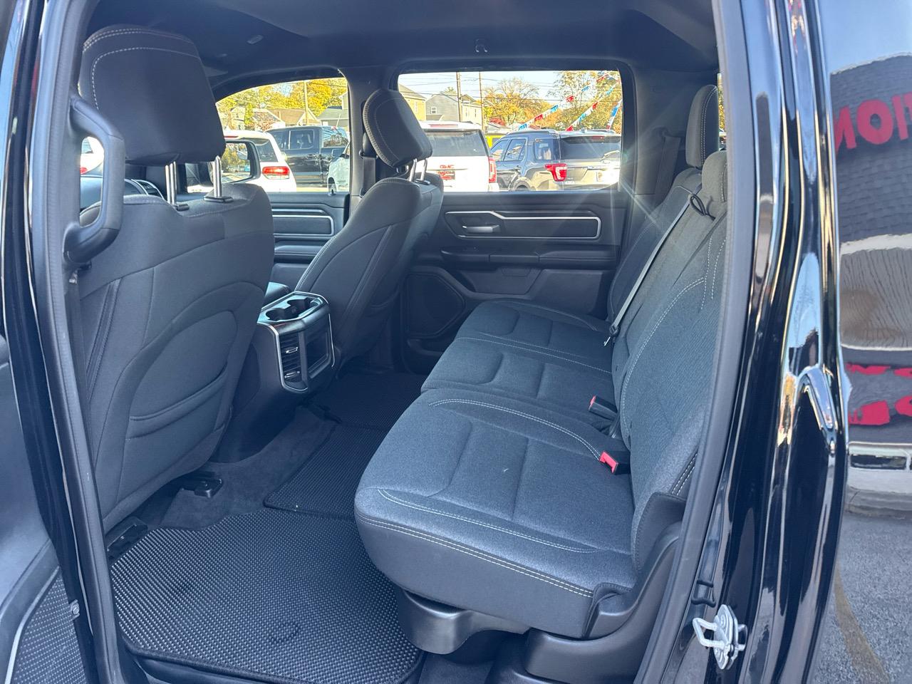 RAM 1500 Big Horn Crew Cab SWB 4WD 2020