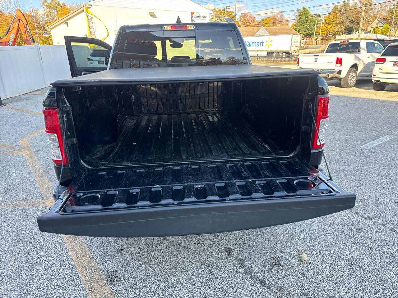 RAM 1500 Big Horn Crew Cab SWB 4WD 2020